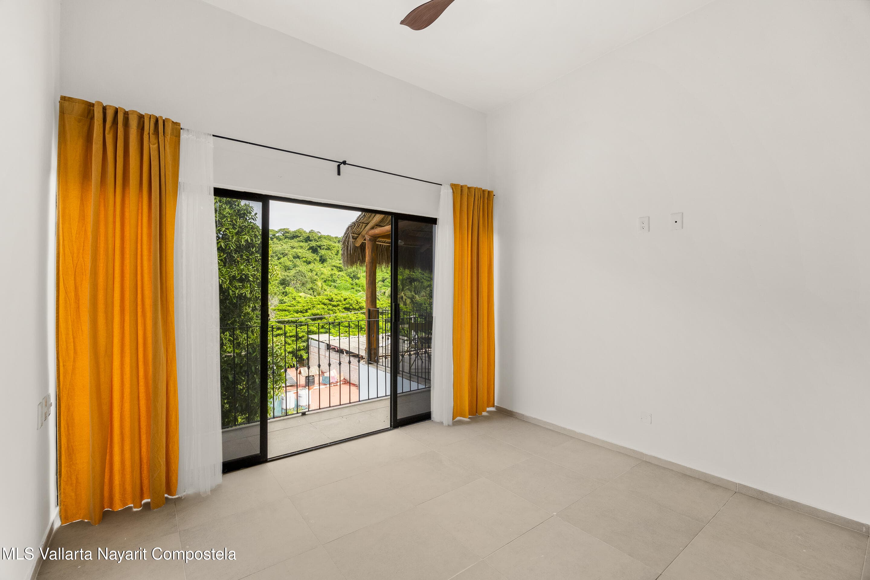 9 Calle Las Rosas 22