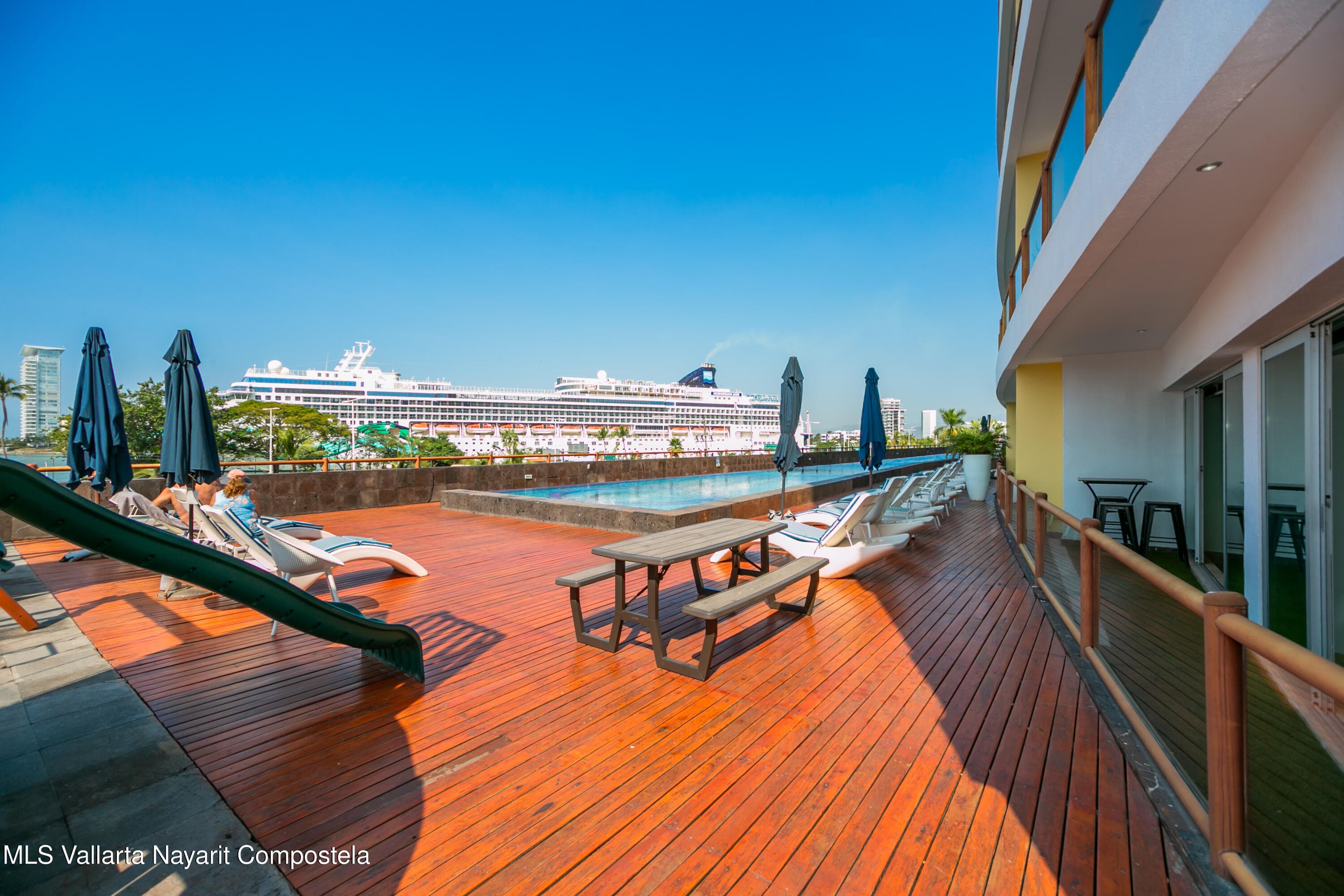 Deck 12 11