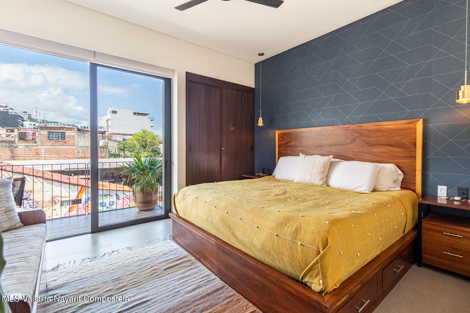 The Colonial 7