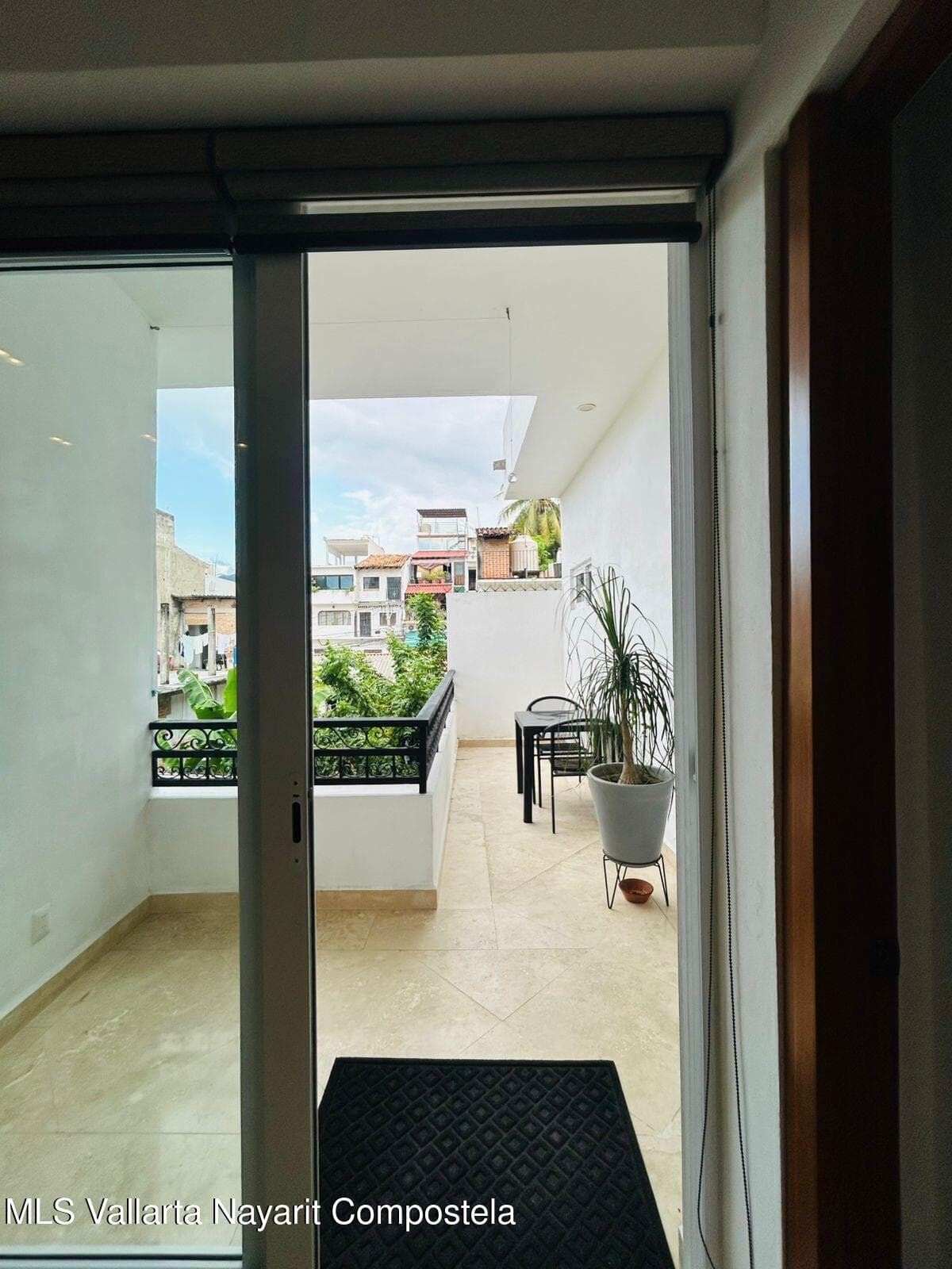 1322 Calle Bolivia 4