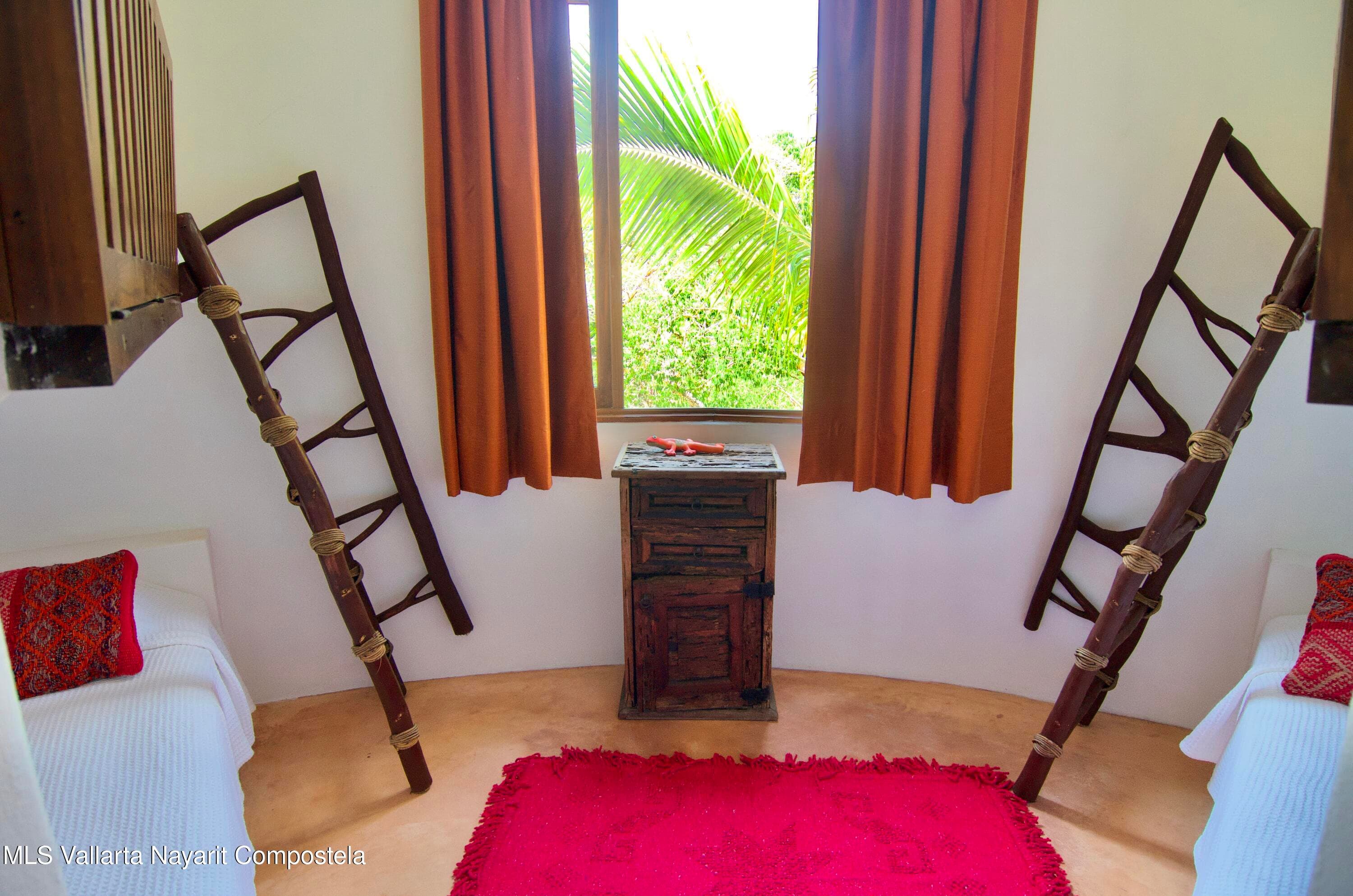 10 palapa 30