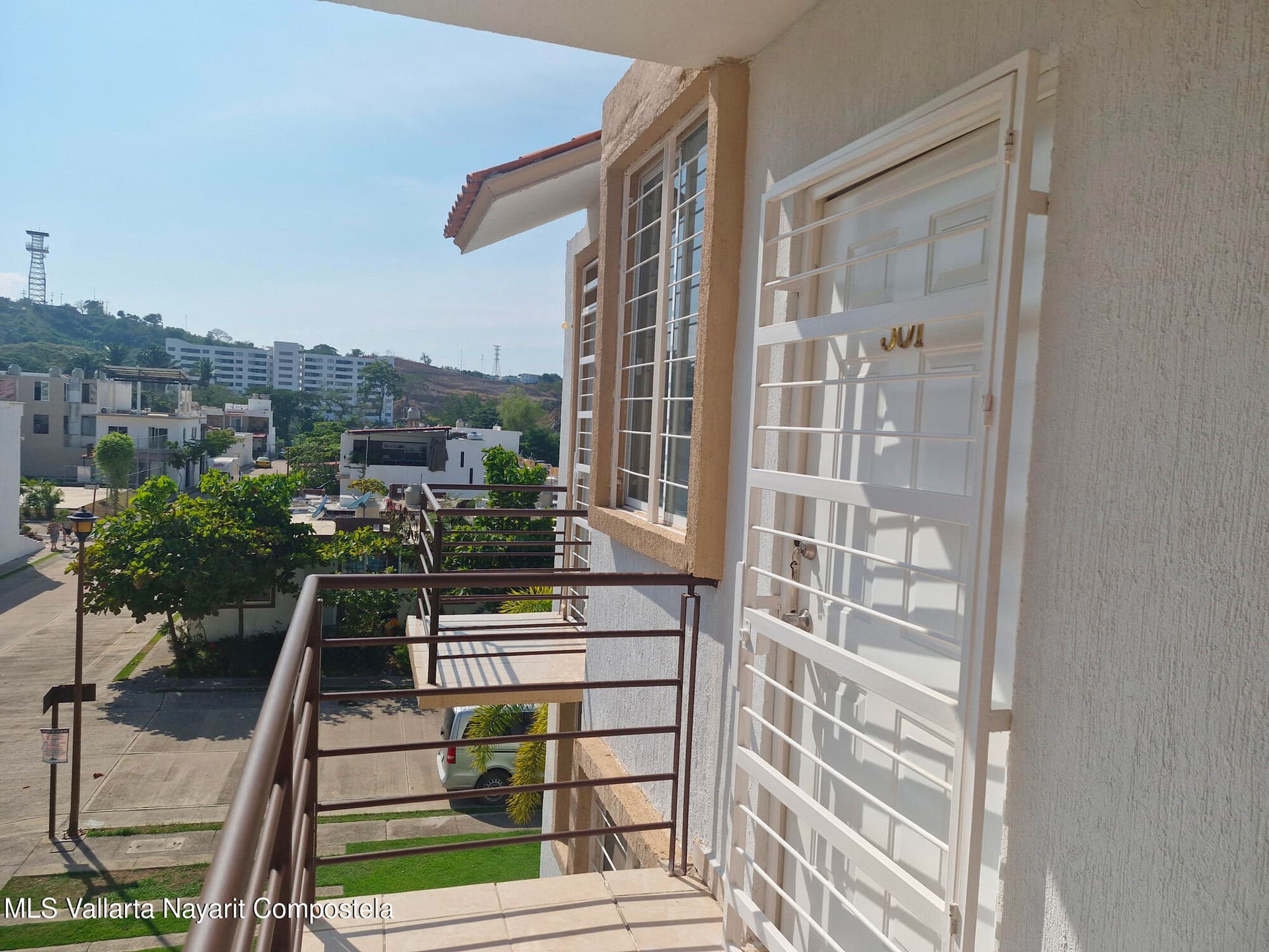 41 Paseo de la Canada