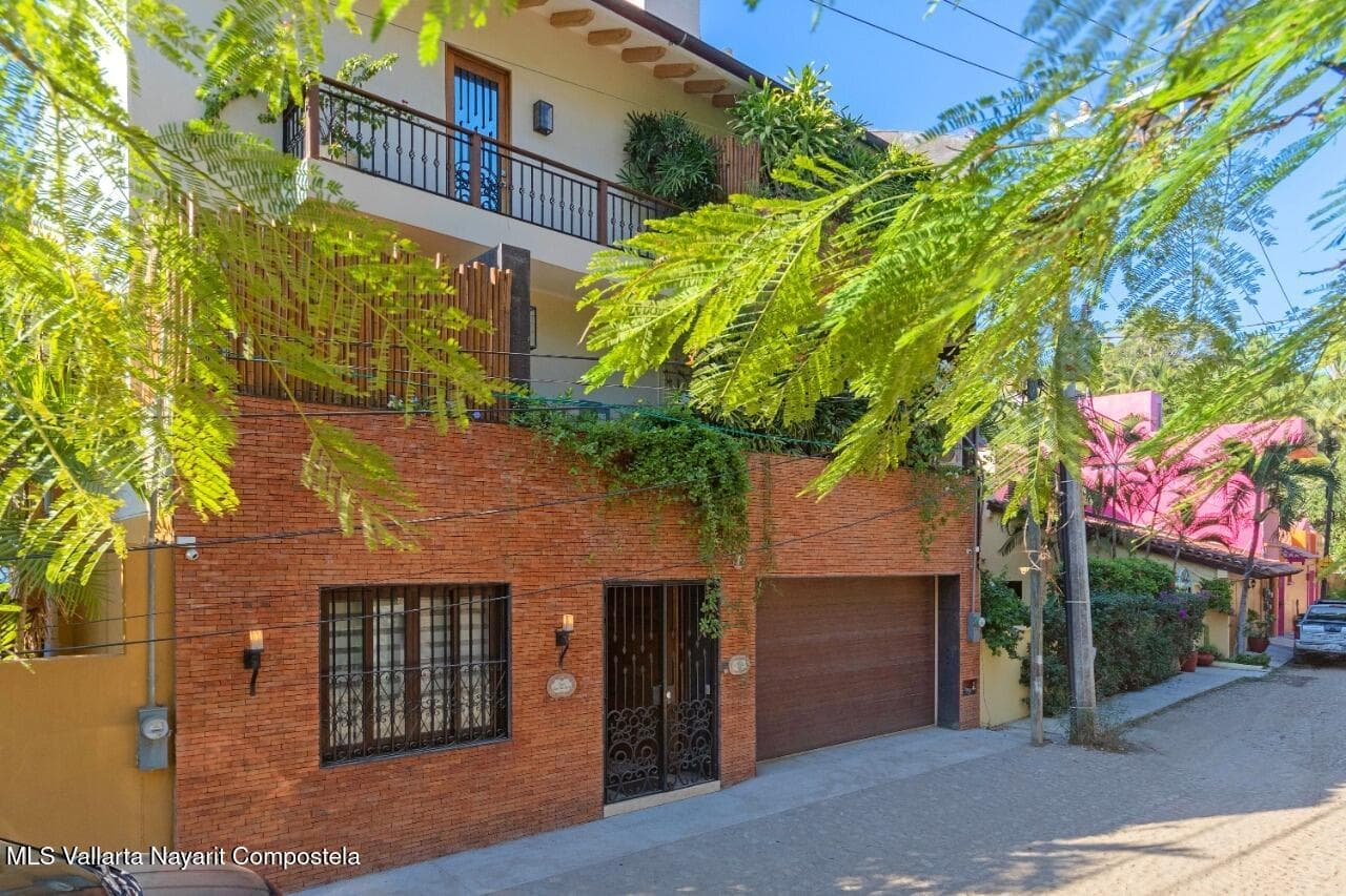 127 Calle Las Palmas 29