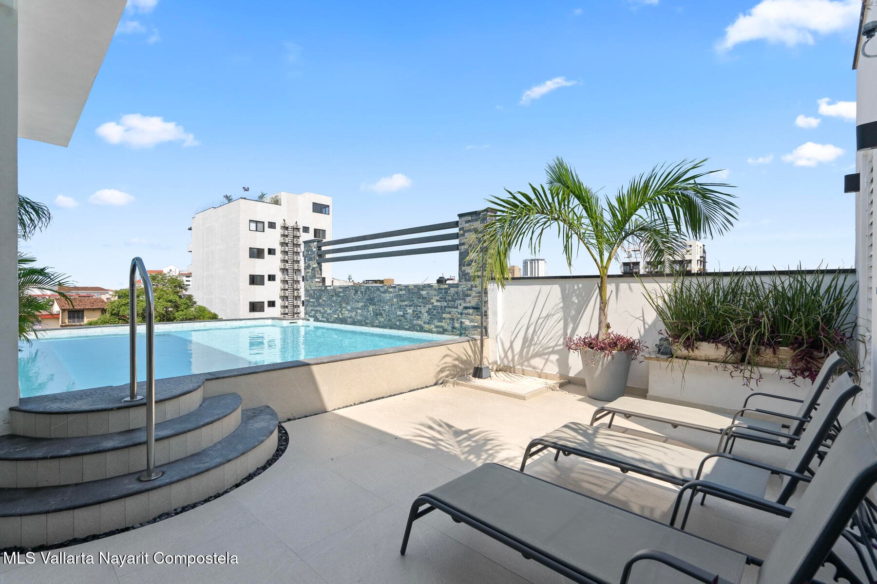 1322 Calle Bolivia