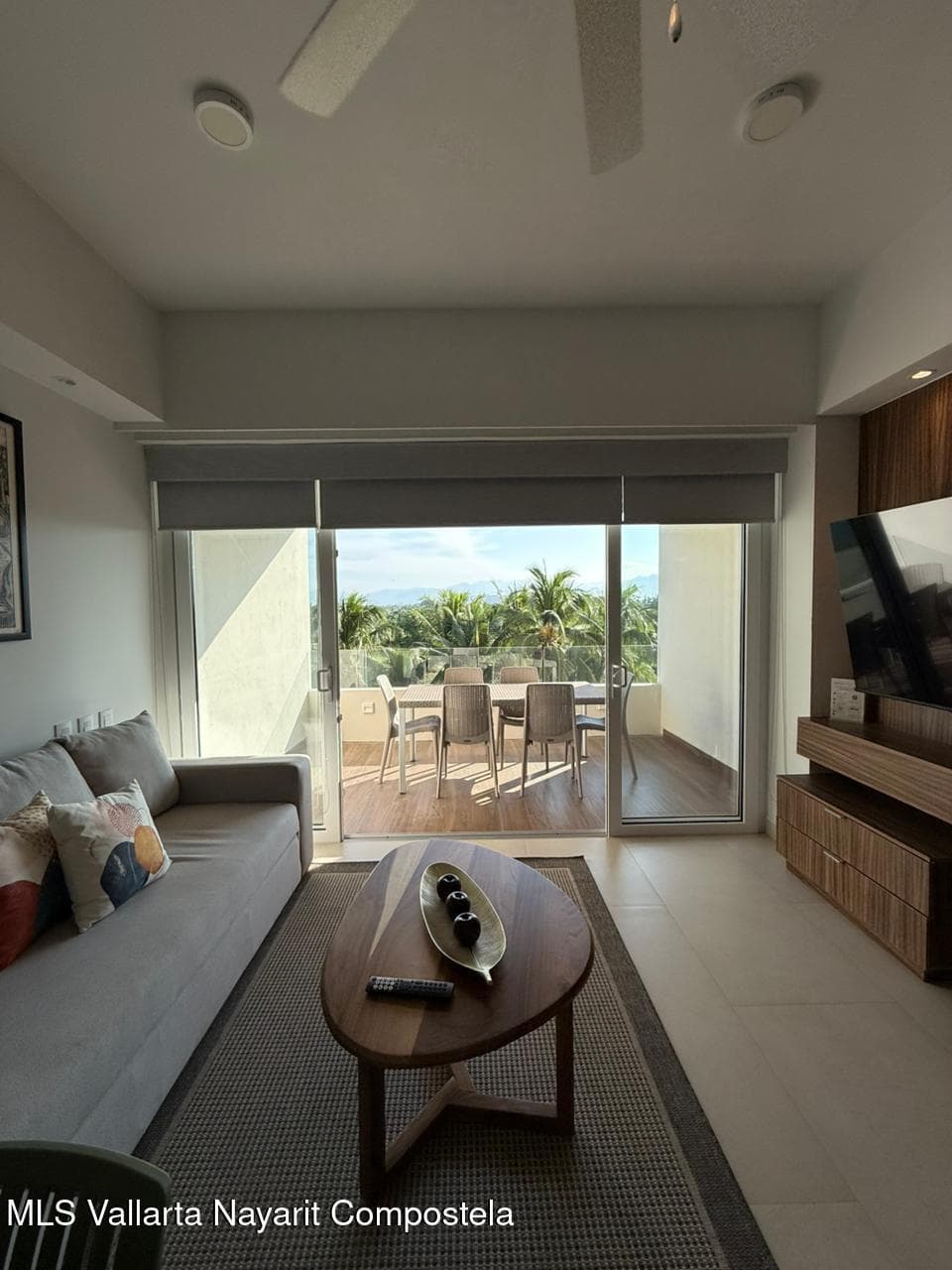 70 Paseo de las Palmas 6