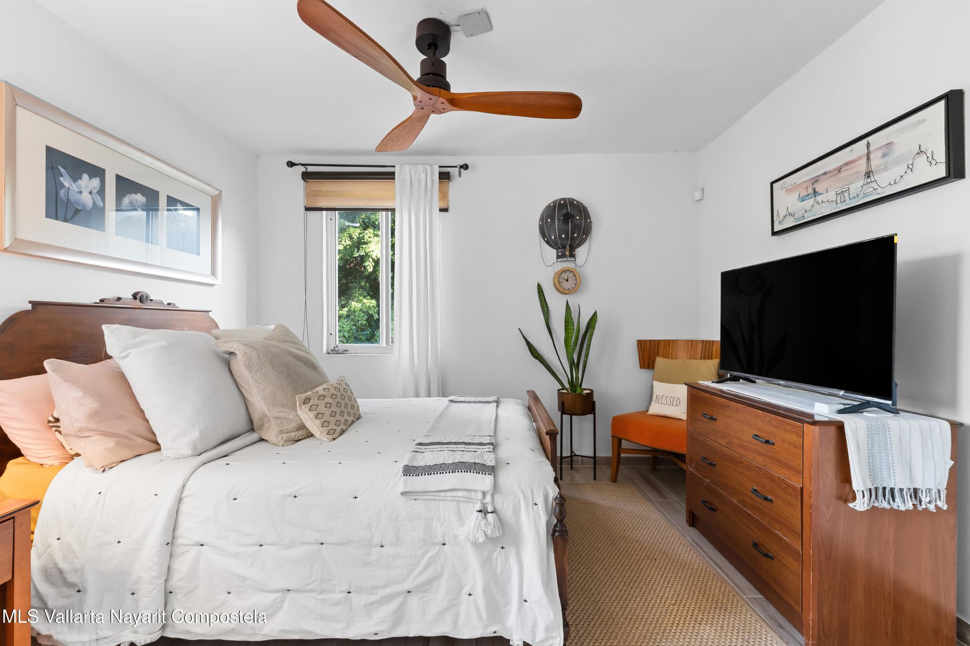 415 PRISCILIANO SANCHEZ AV. 18
