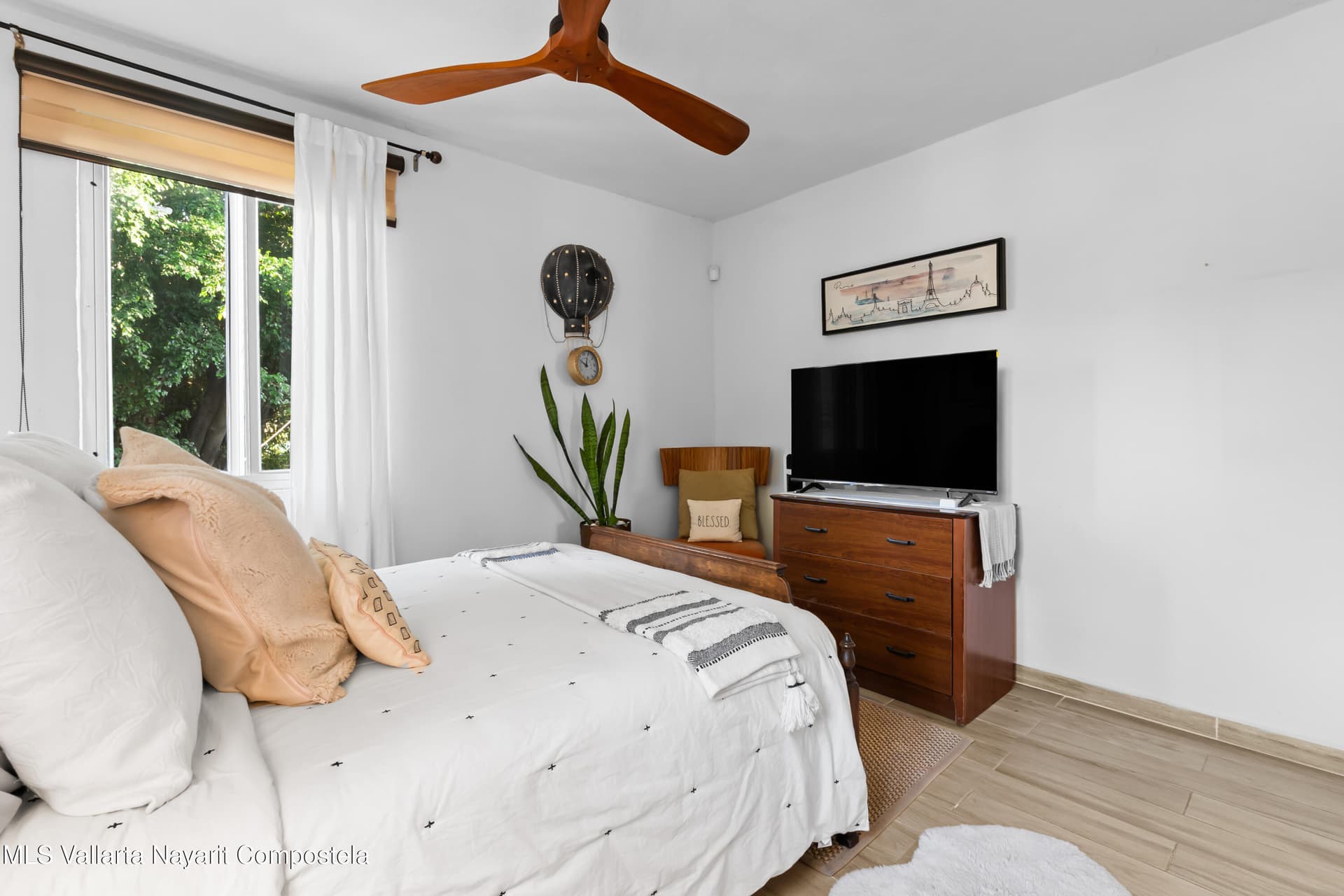 415 PRISCILIANO SANCHEZ AV. 19