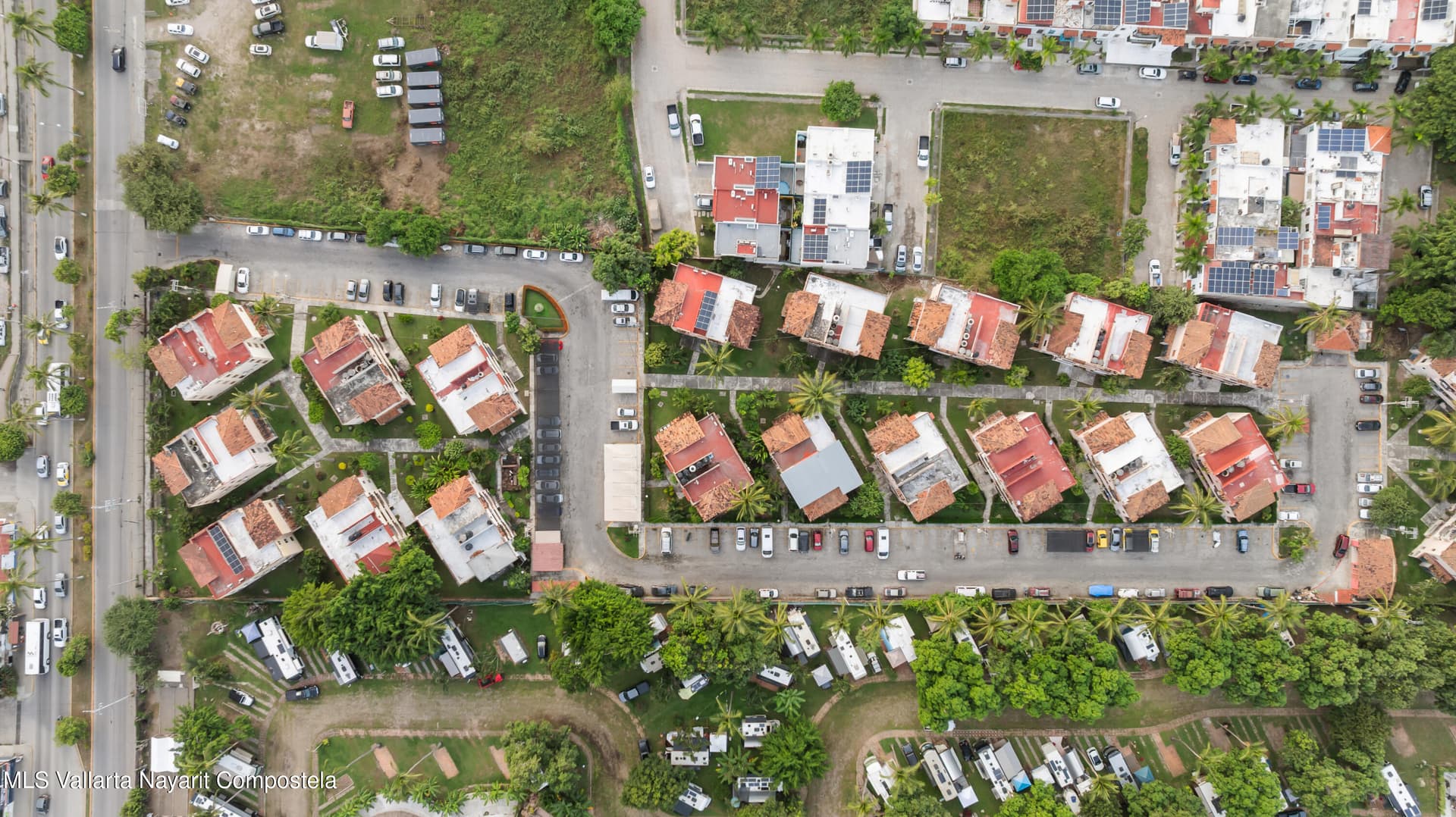 415 PRISCILIANO SANCHEZ AV. 32