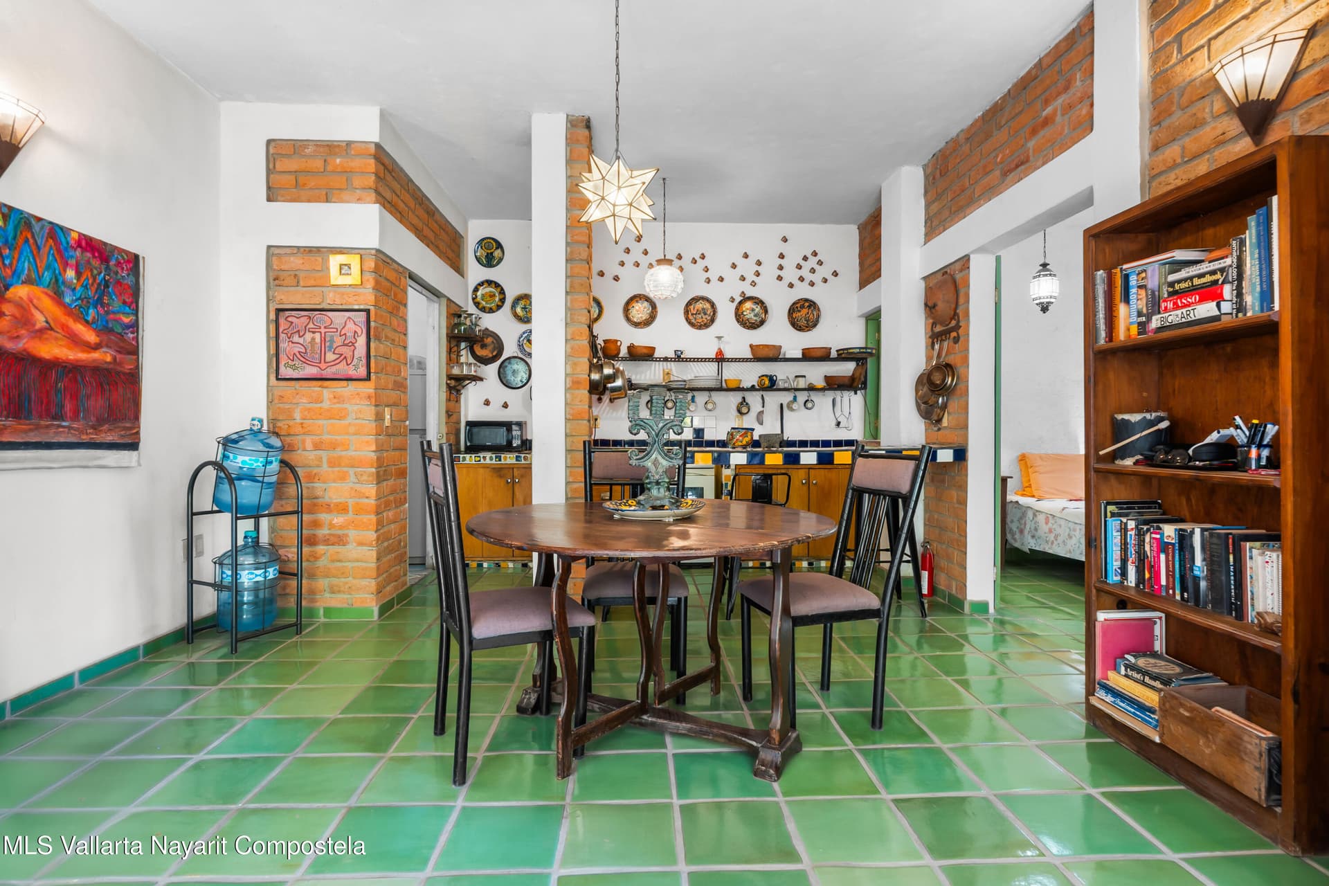 635 Cuauhtemoc 18