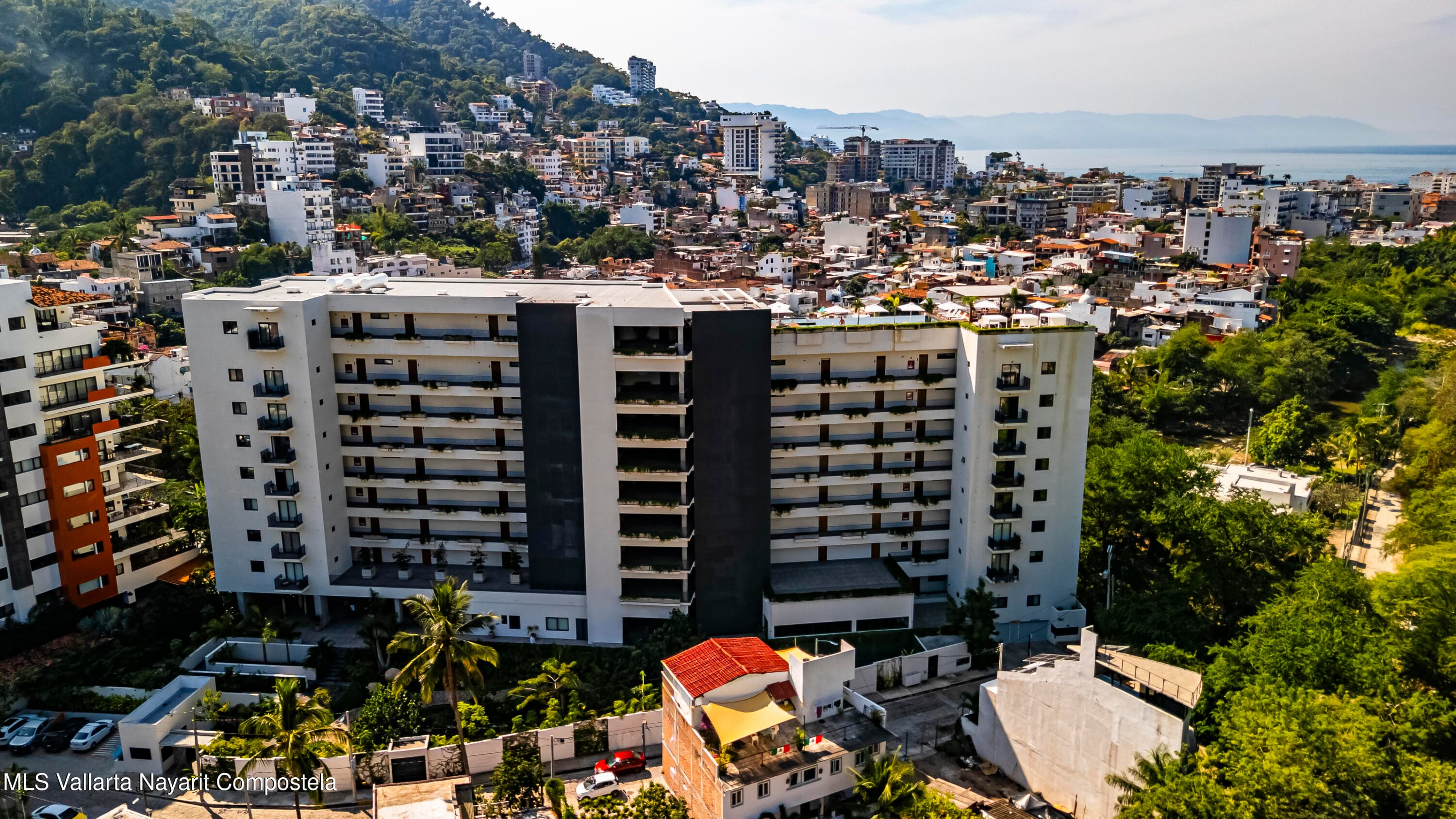 Oasis at Riviera Cuale 30