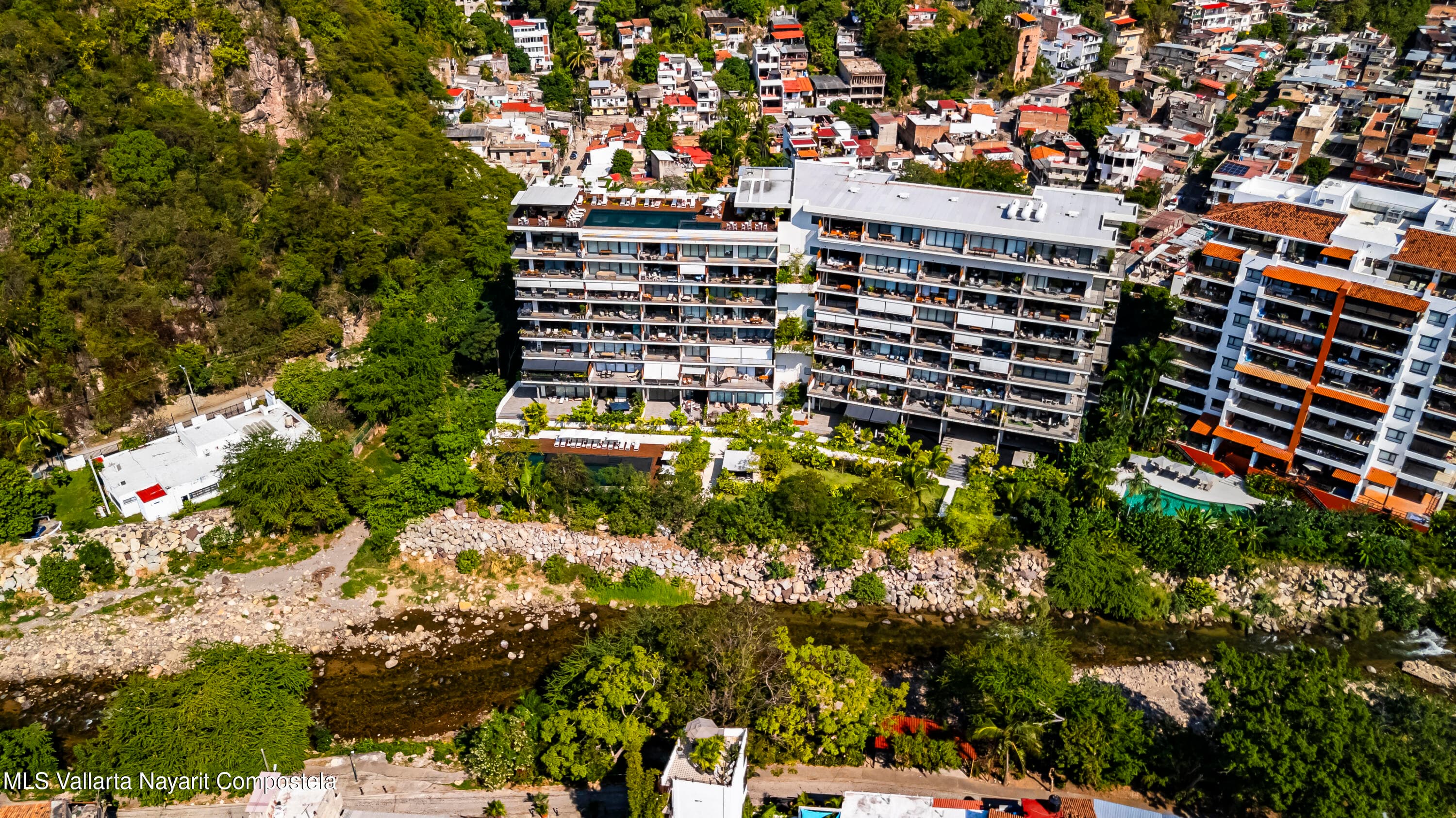 Oasis at Riviera Cuale 36
