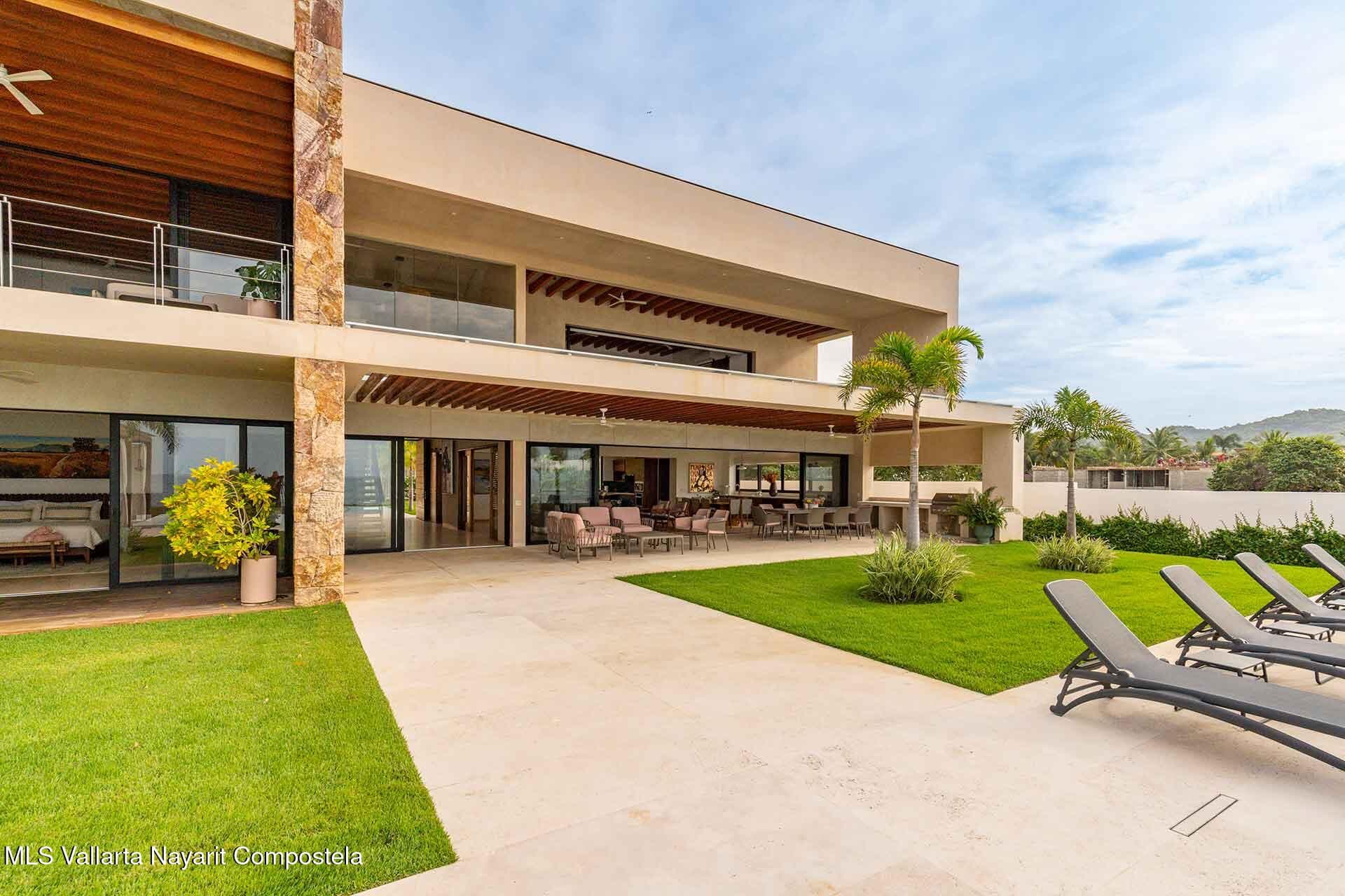 Lot 16 Las Olas 3