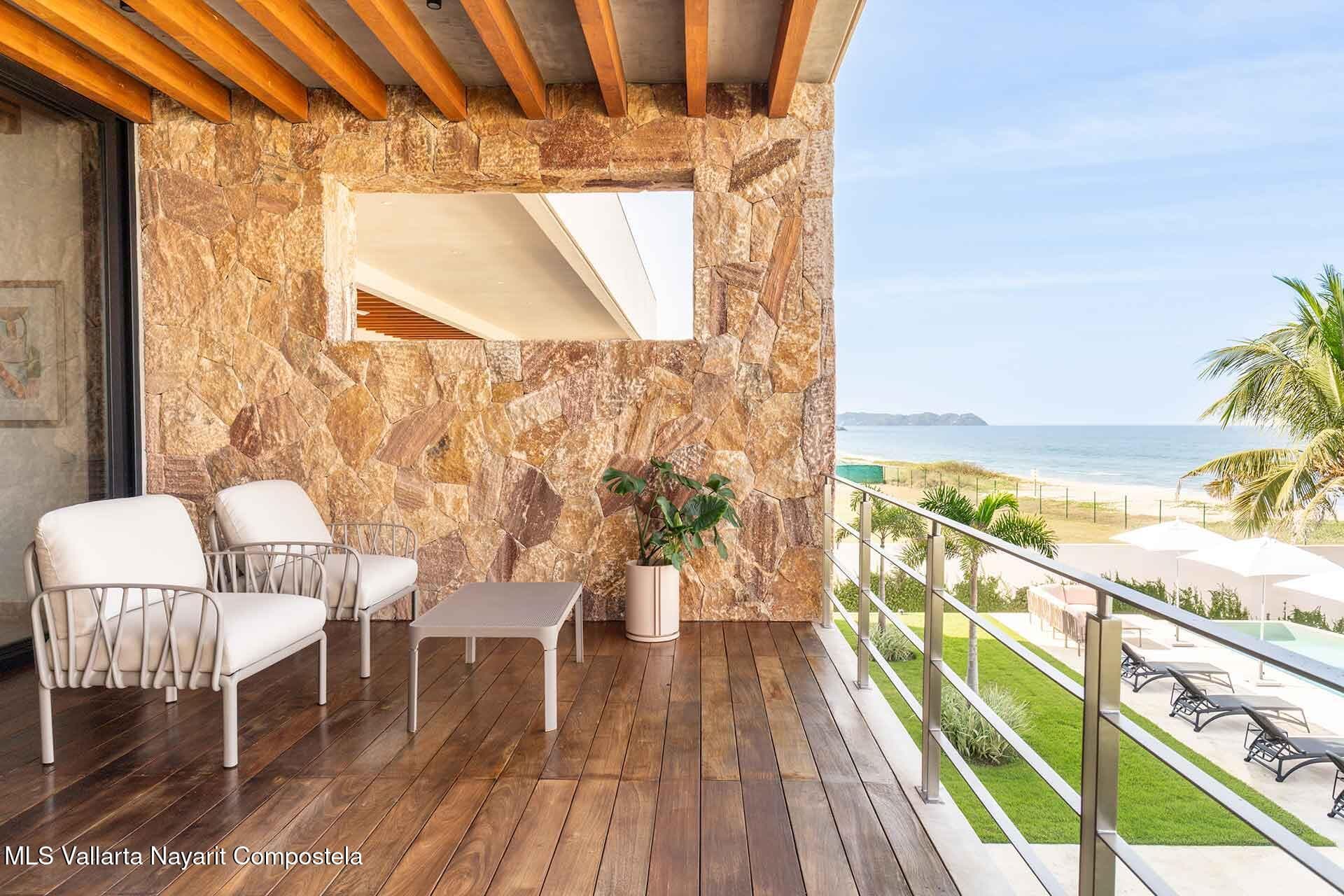 Lot 16 Las Olas 27