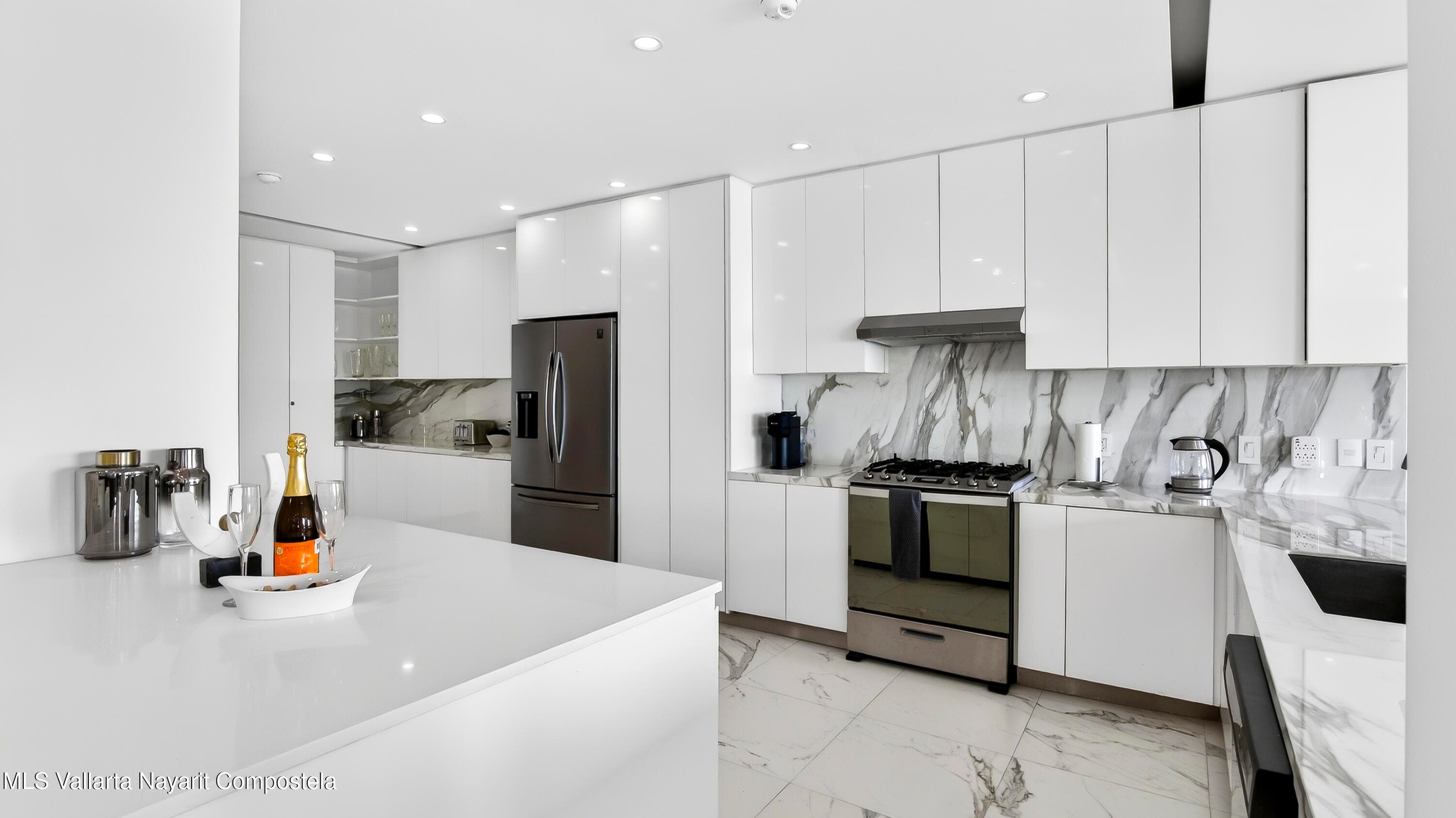 Bay View Grand 9