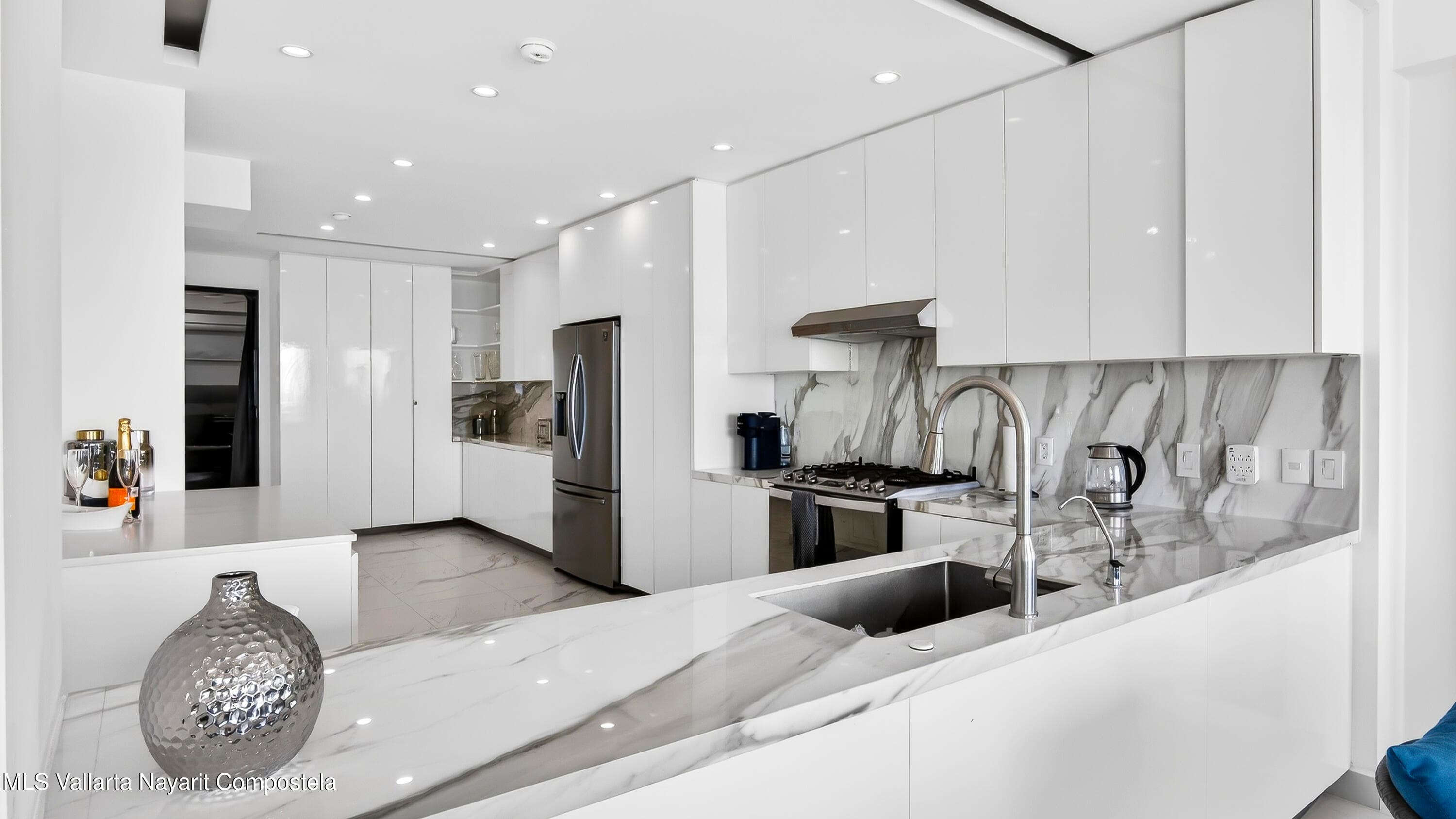 Bay View Grand 10