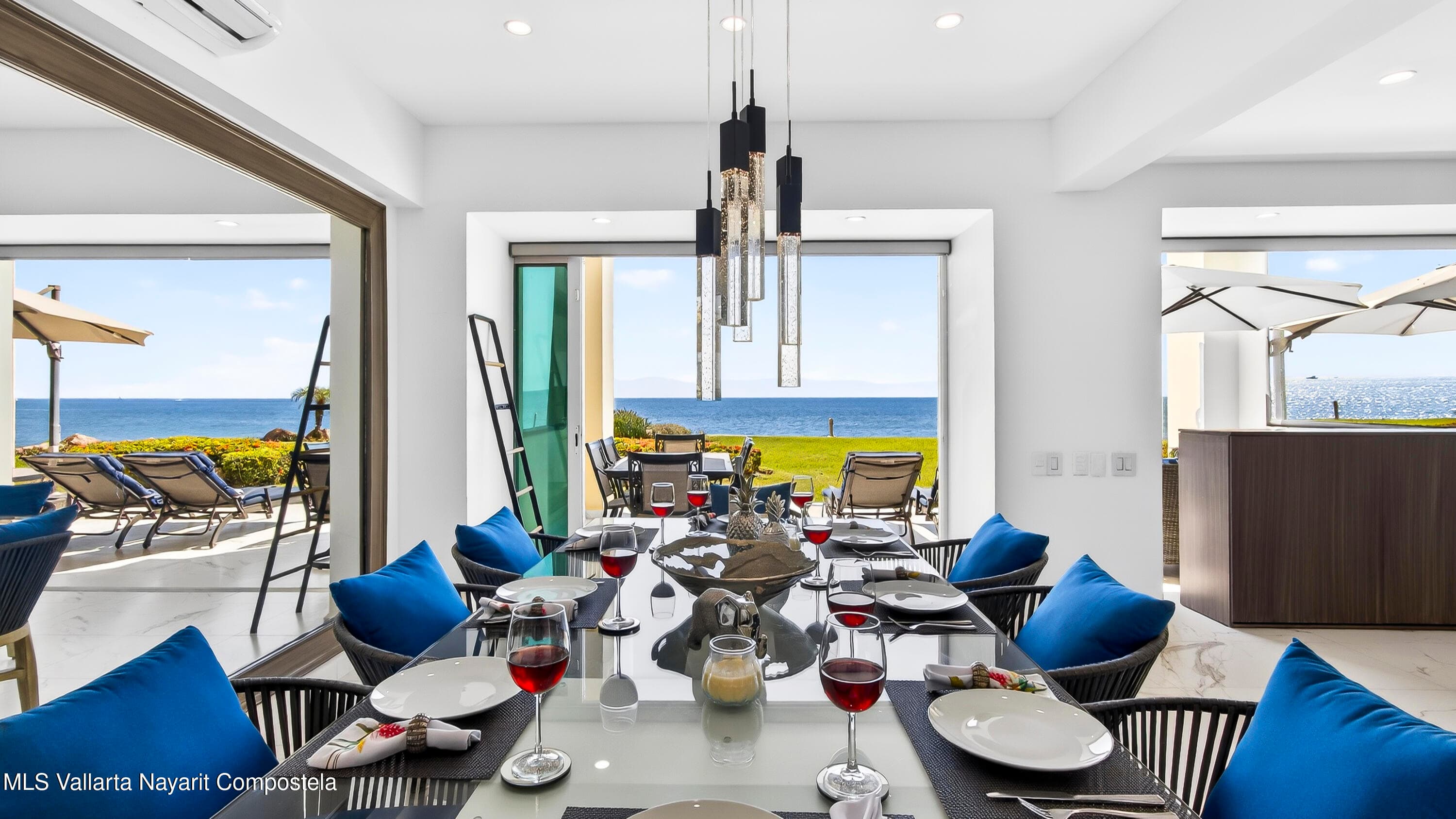 Bay View Grand 14