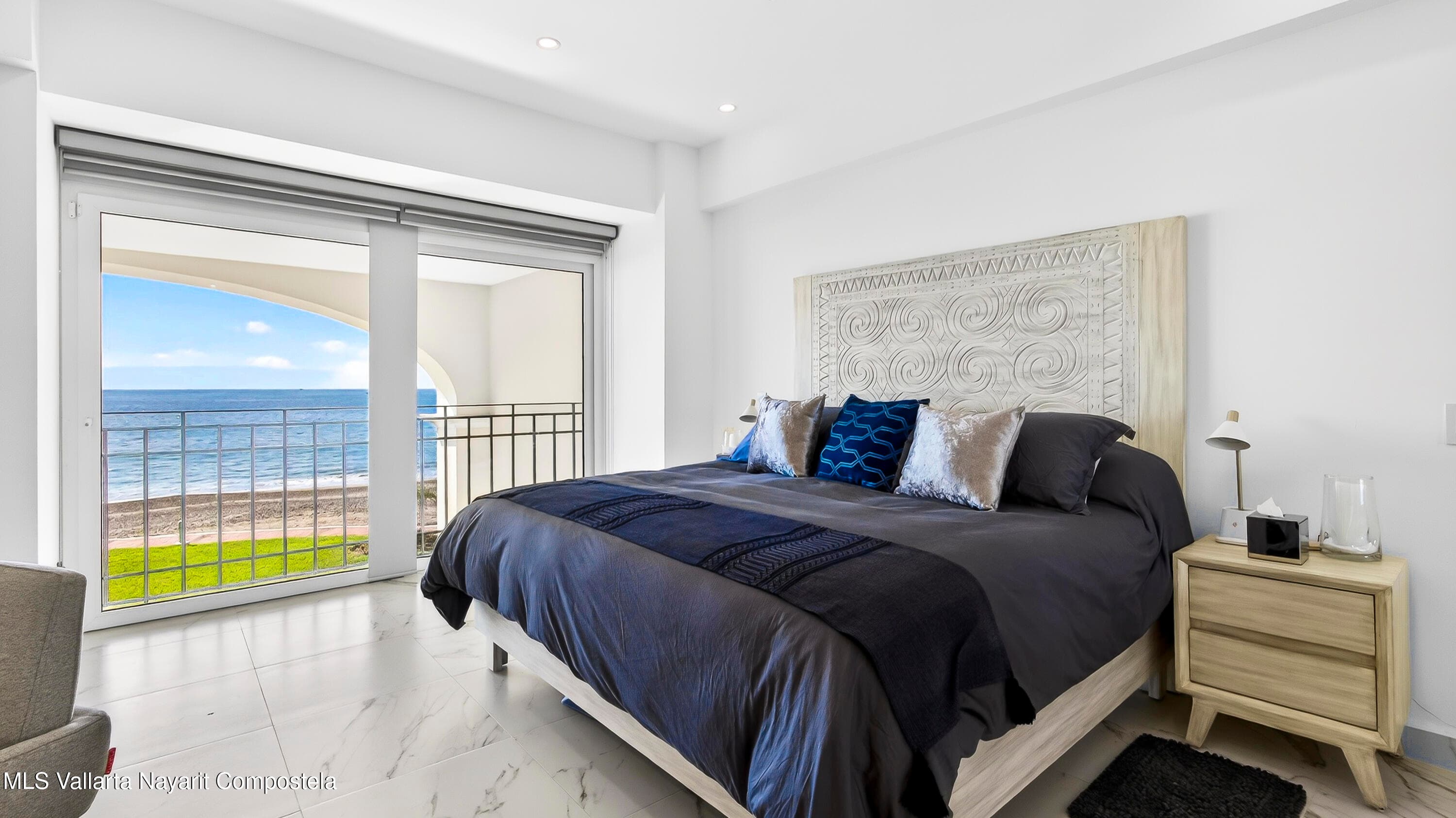 Bay View Grand 27