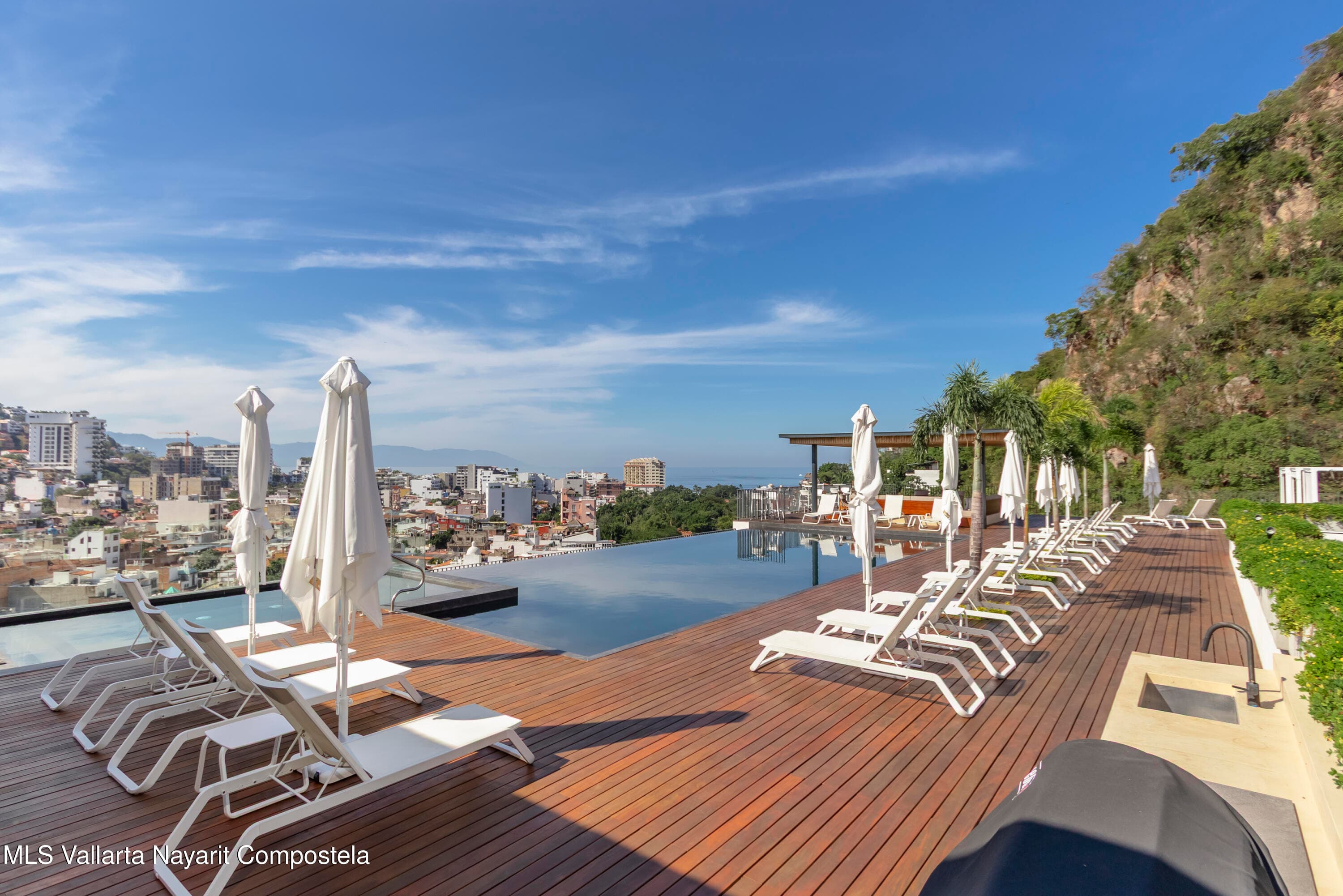 Oasis at Riviera Cuale 24