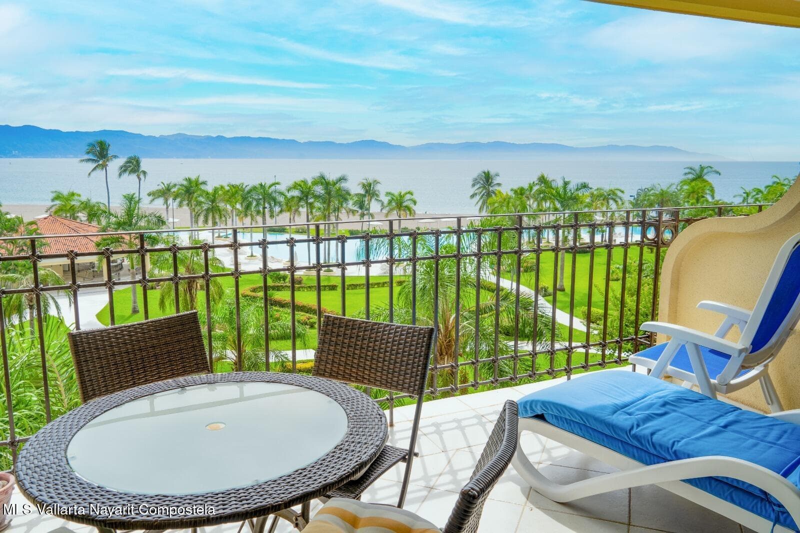 Bay View Grand 4