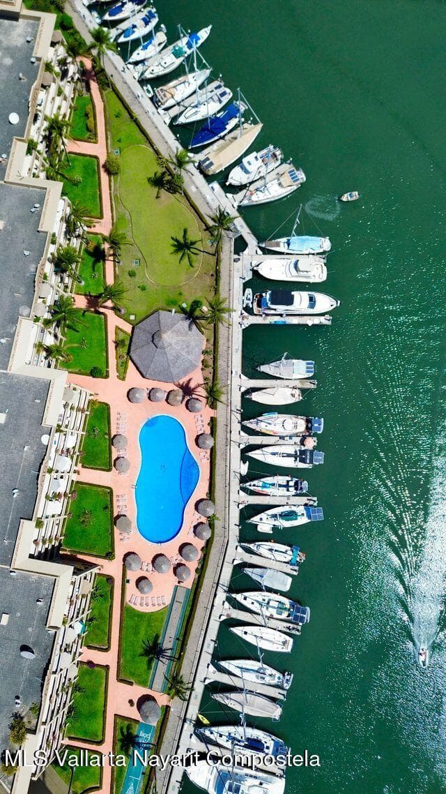 Marina Residences 11