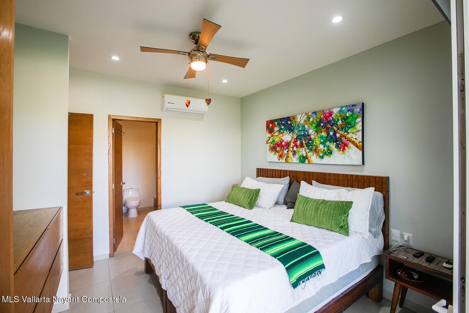Condo 28