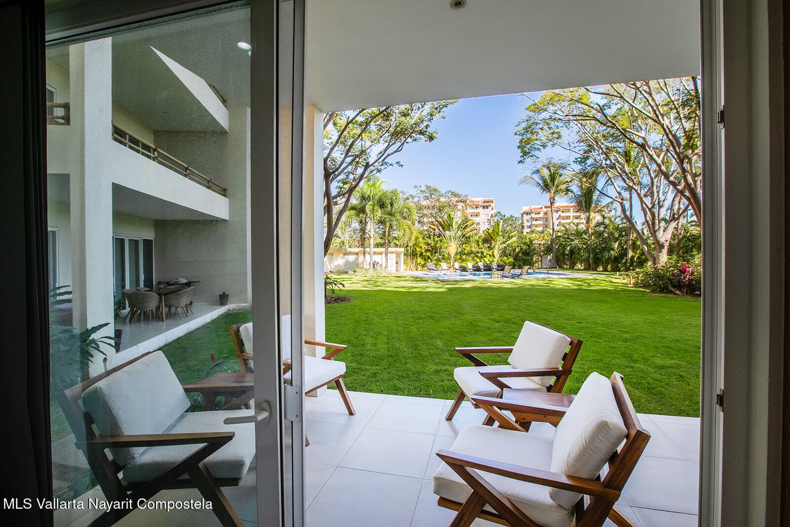 Condo 32