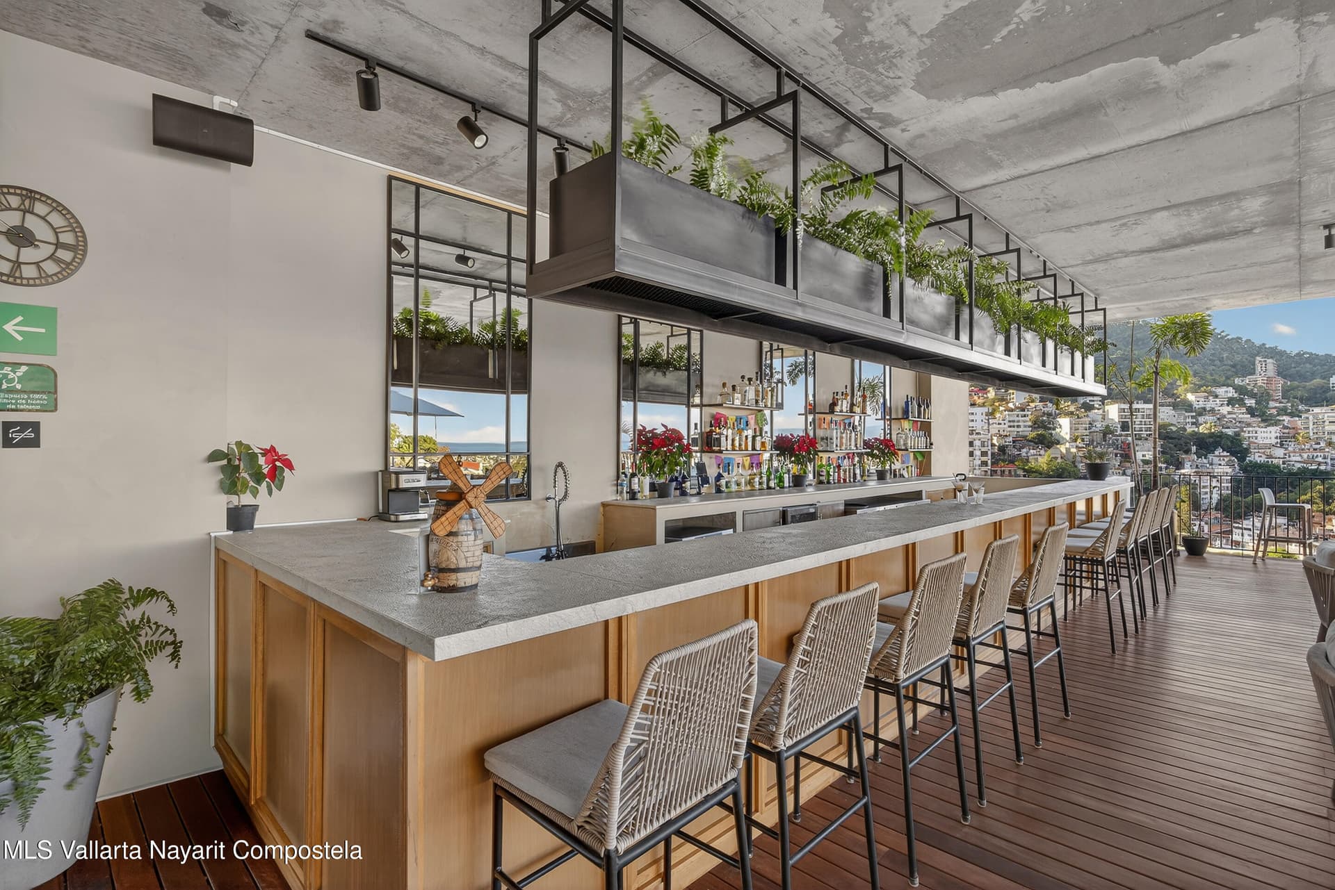 Oasis at Riviera Cuale 40