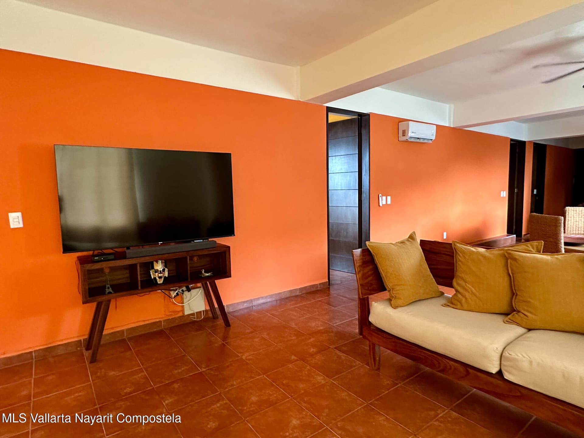 1075 Andador Jamaica 13