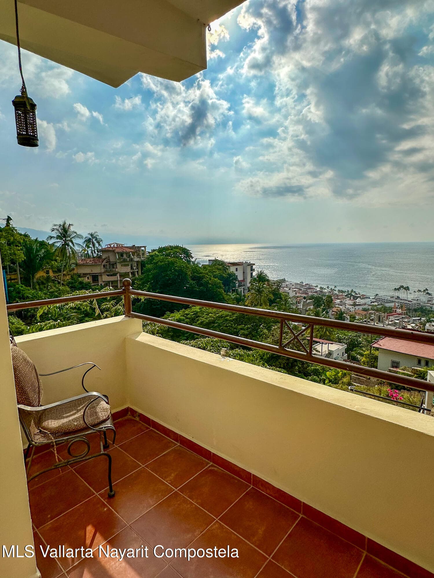 1075 Andador Jamaica 18