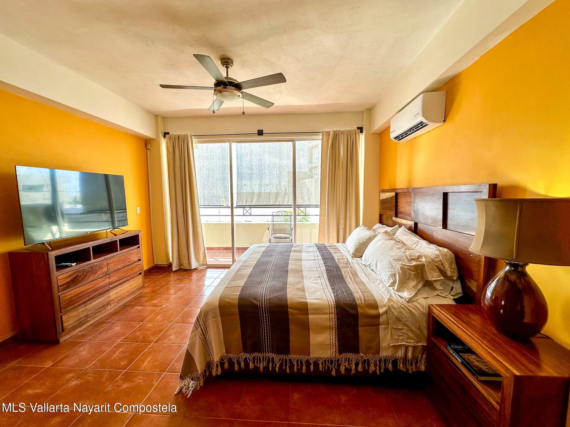 1075 Andador Jamaica 25