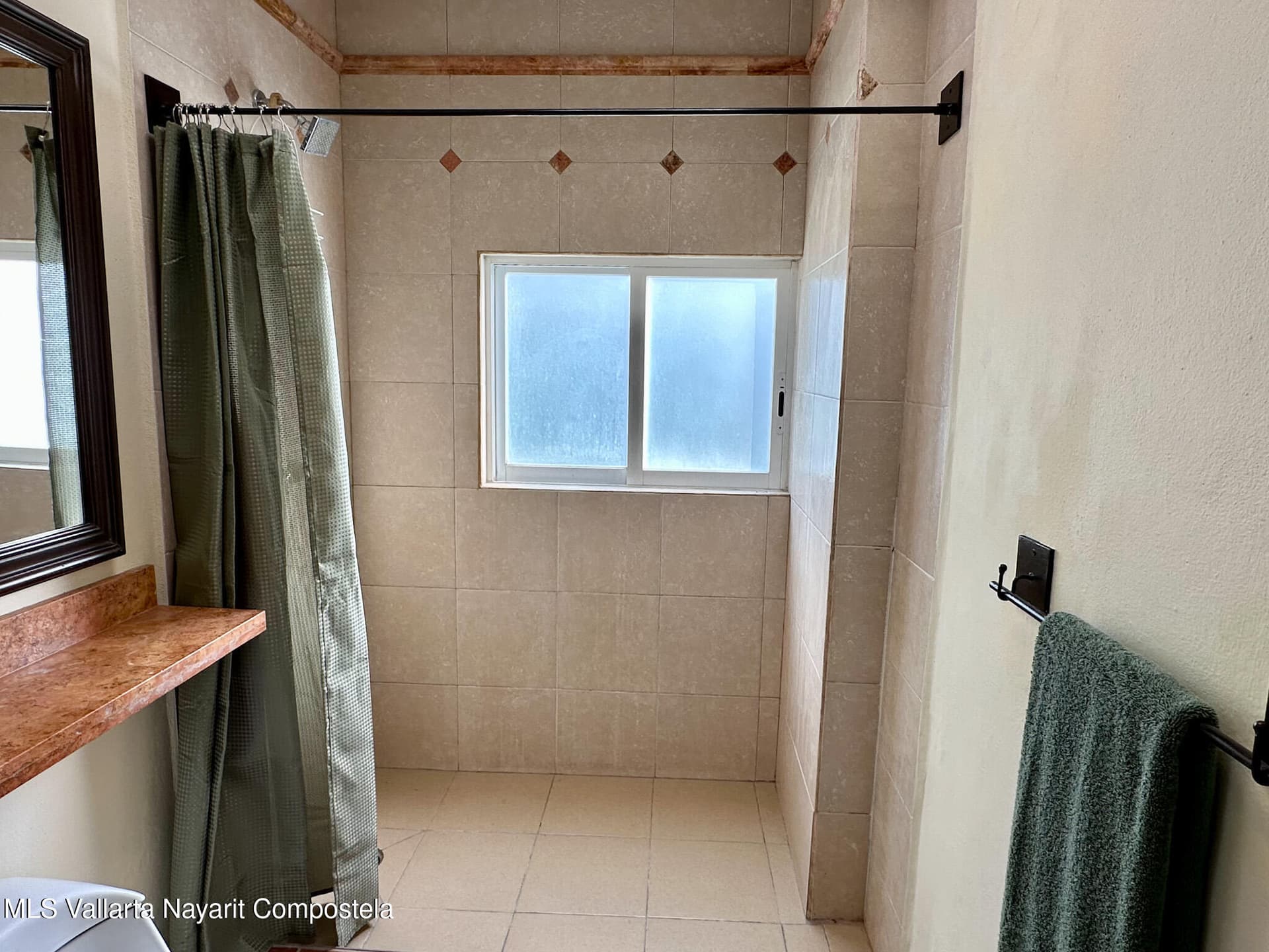 1075 Andador Jamaica 37