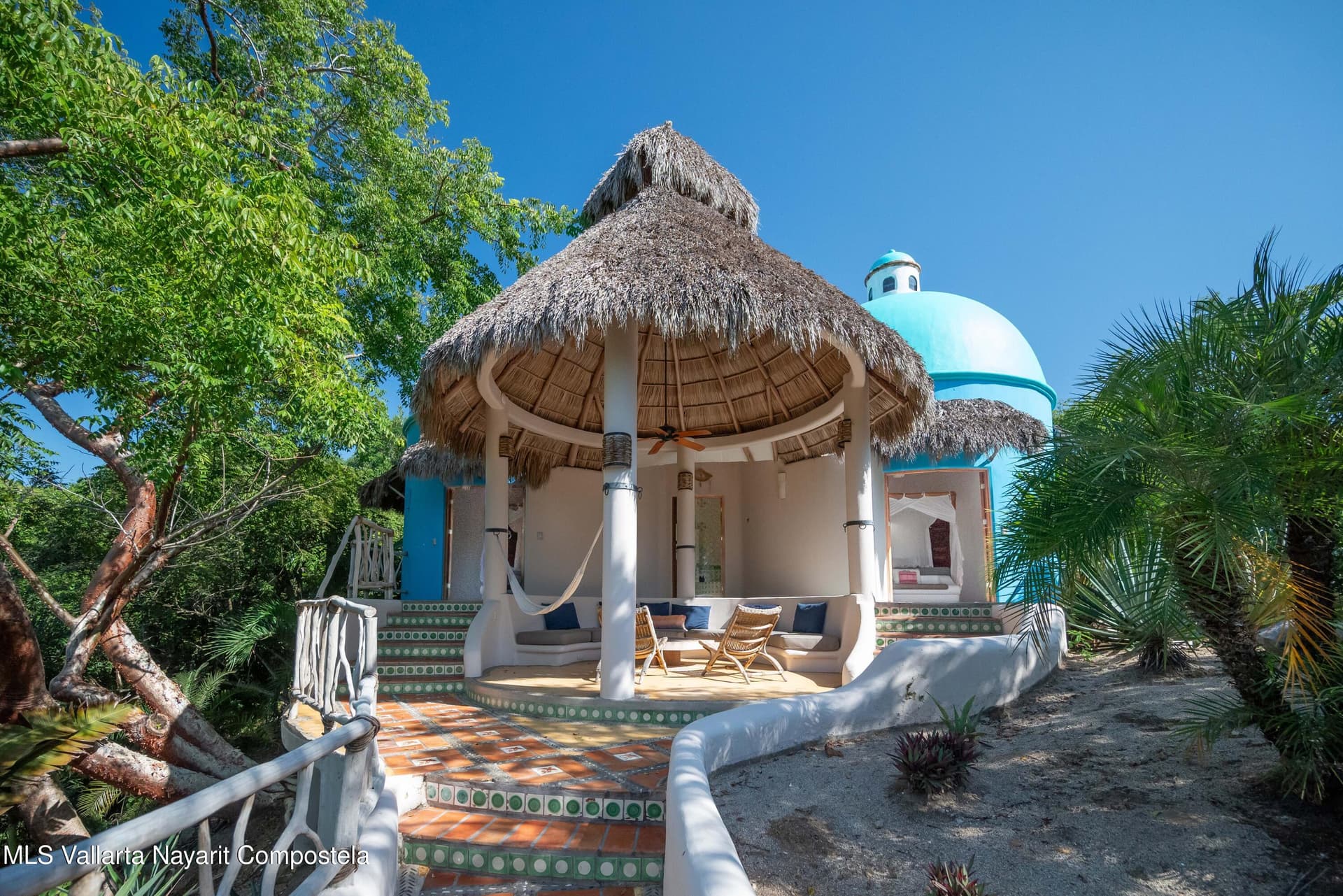 12 palapa 22