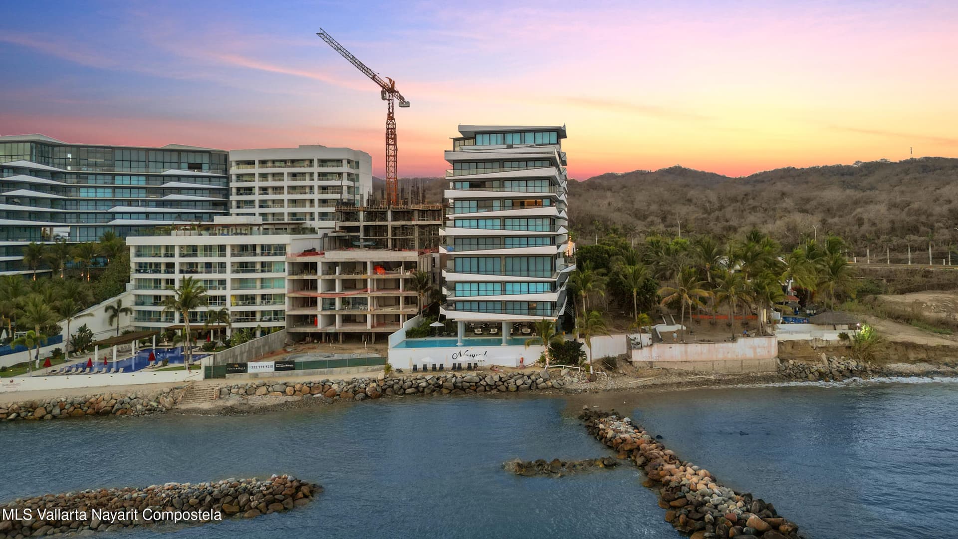 961 Playa de los Picos 25