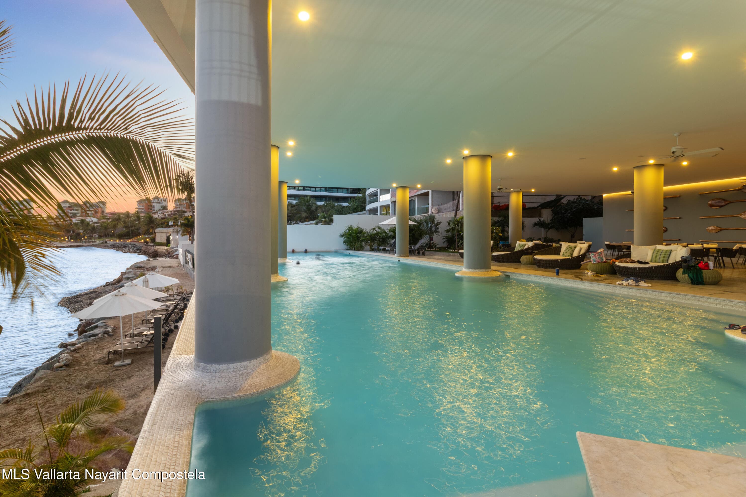 961 Playa de los Picos 28