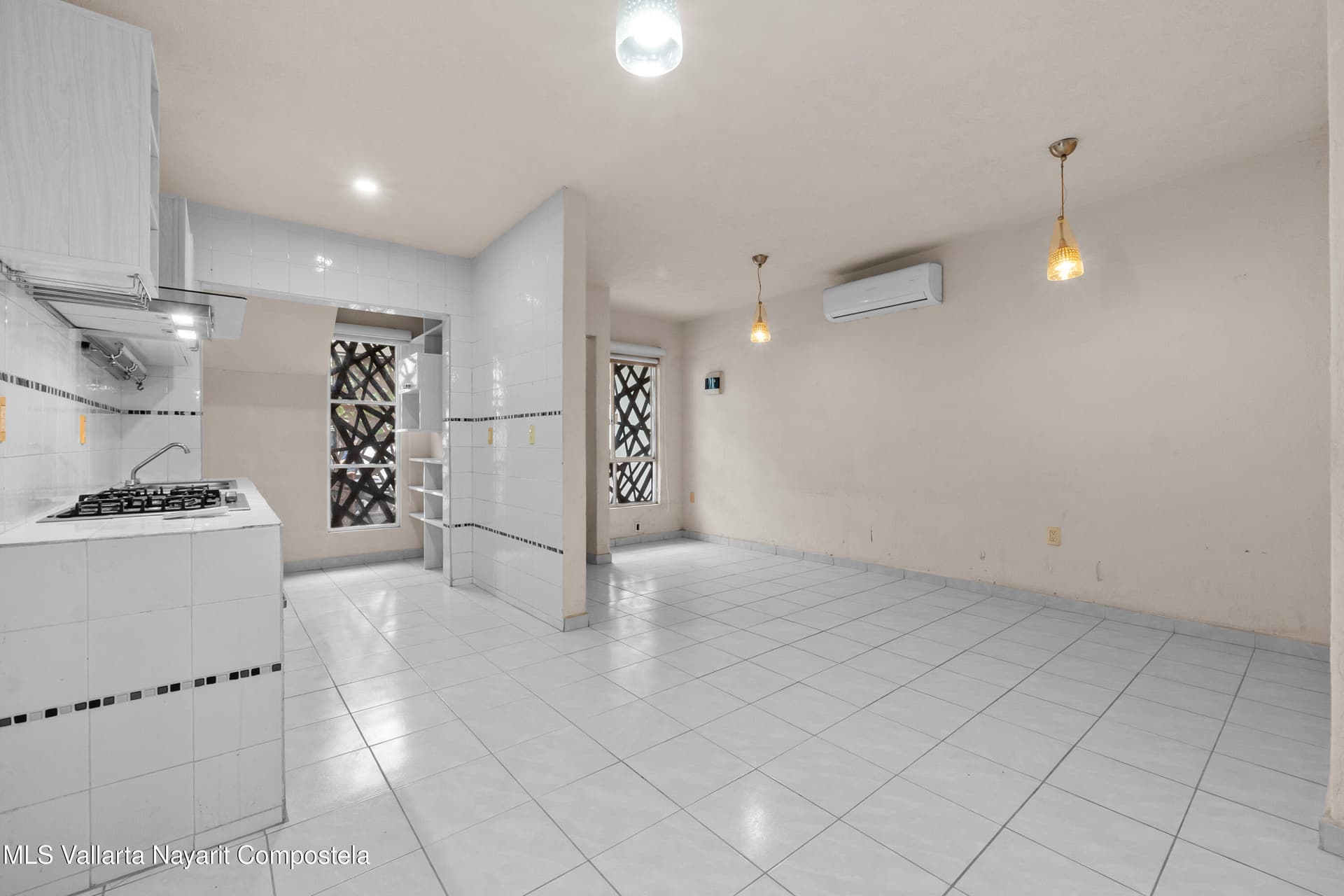 191 Palma Kentia St. 6