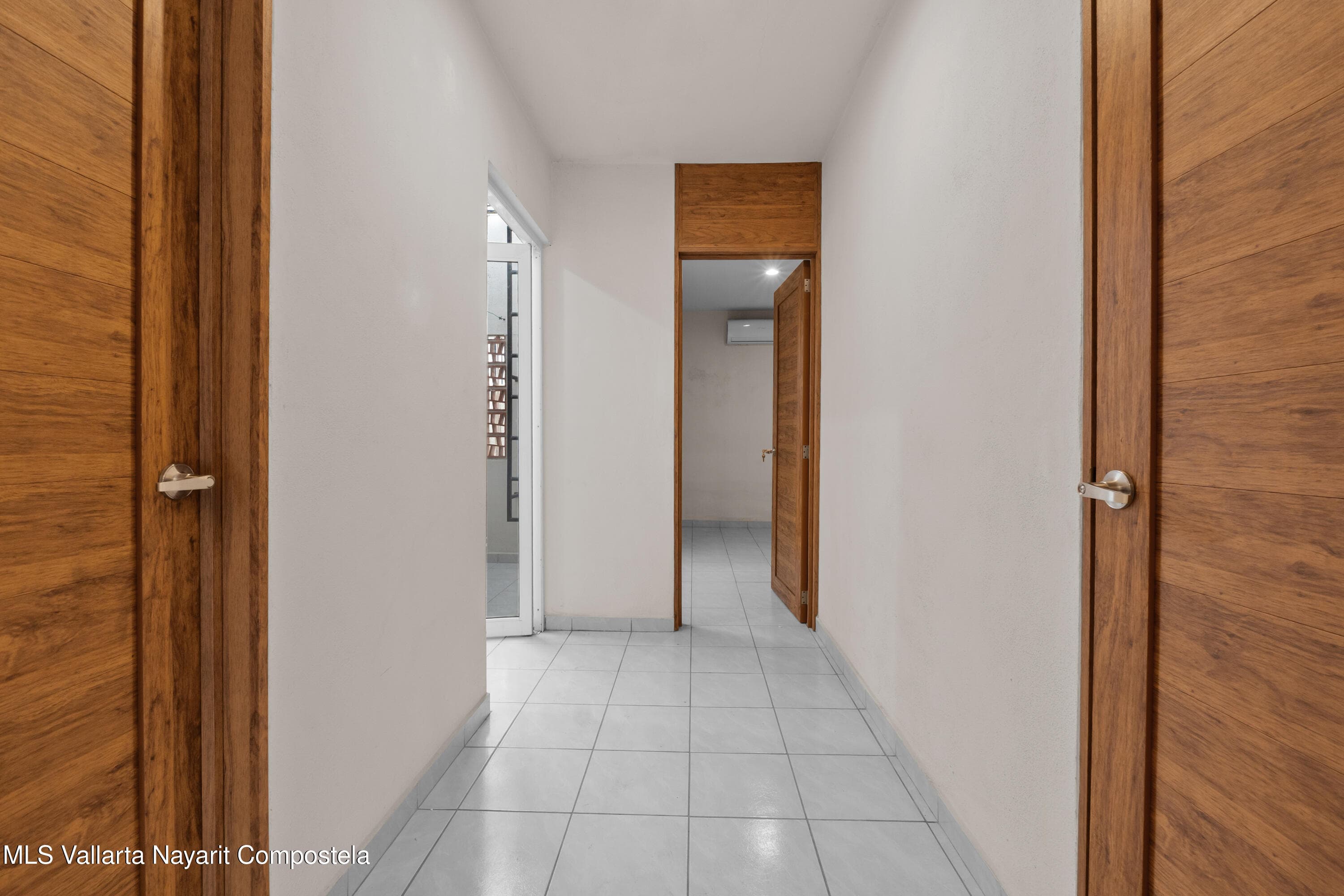 191 Palma Kentia St. 25