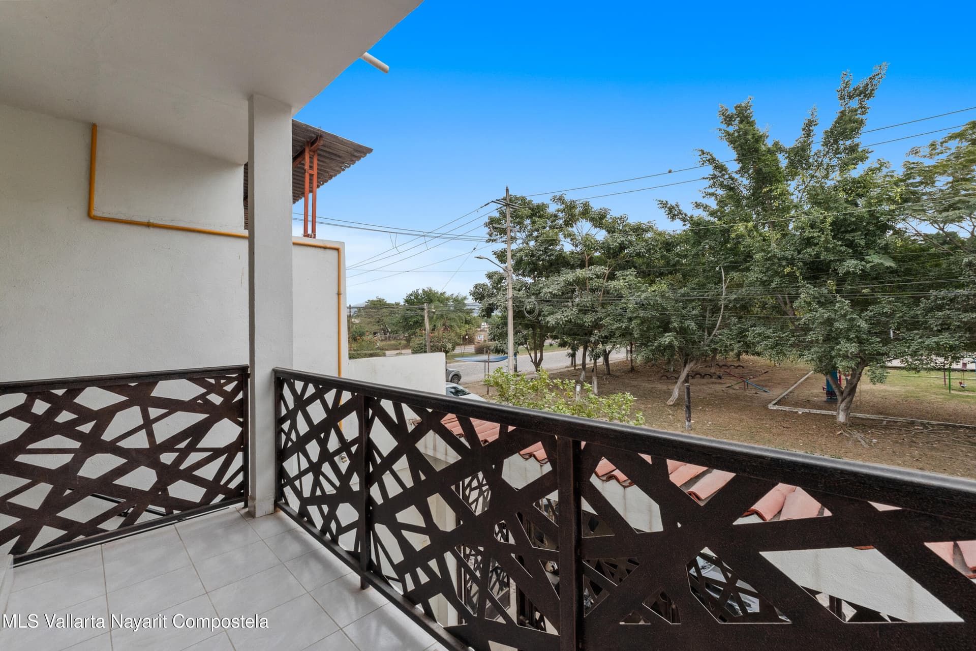191 Palma Kentia St. 34