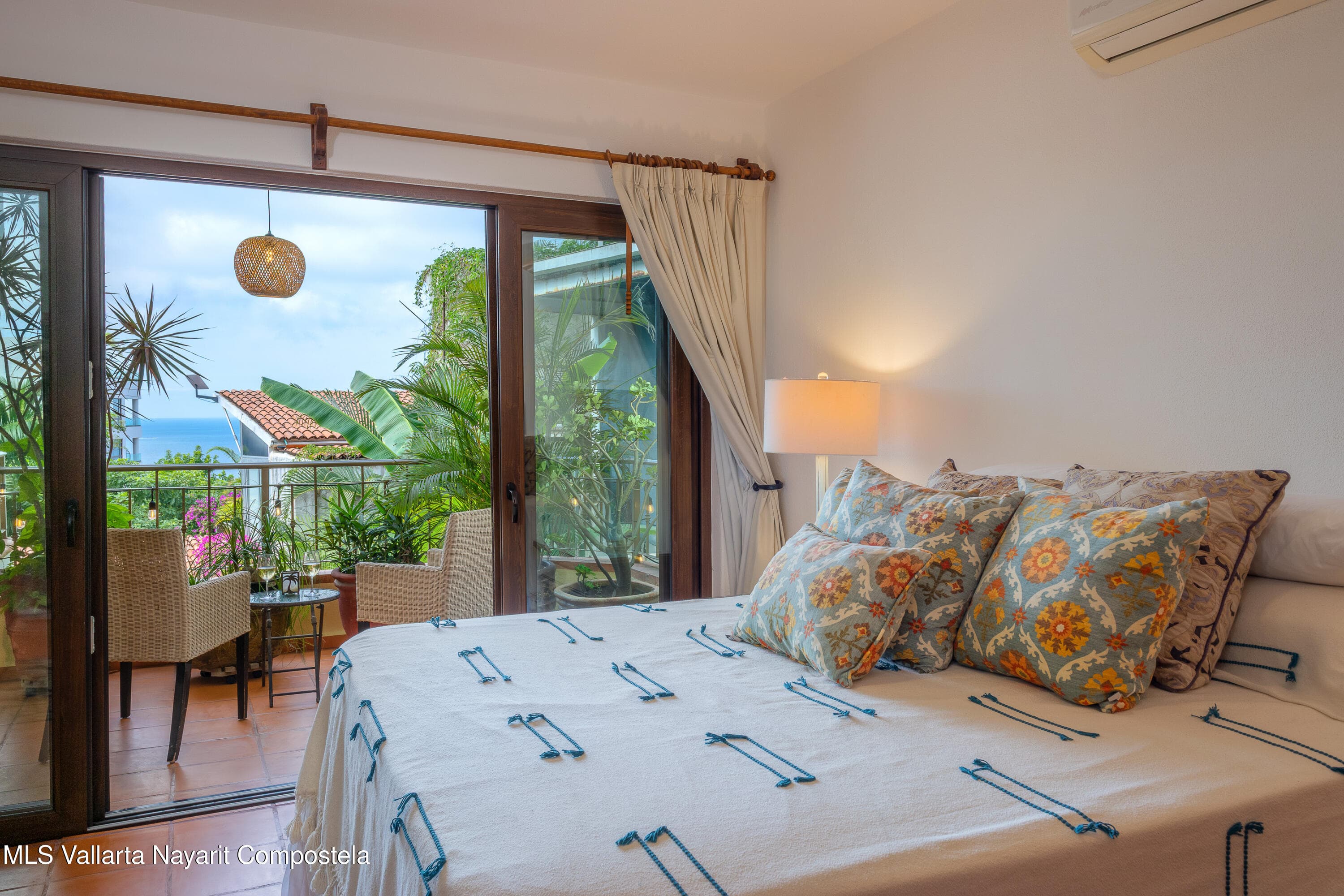 221 Gardenia 23