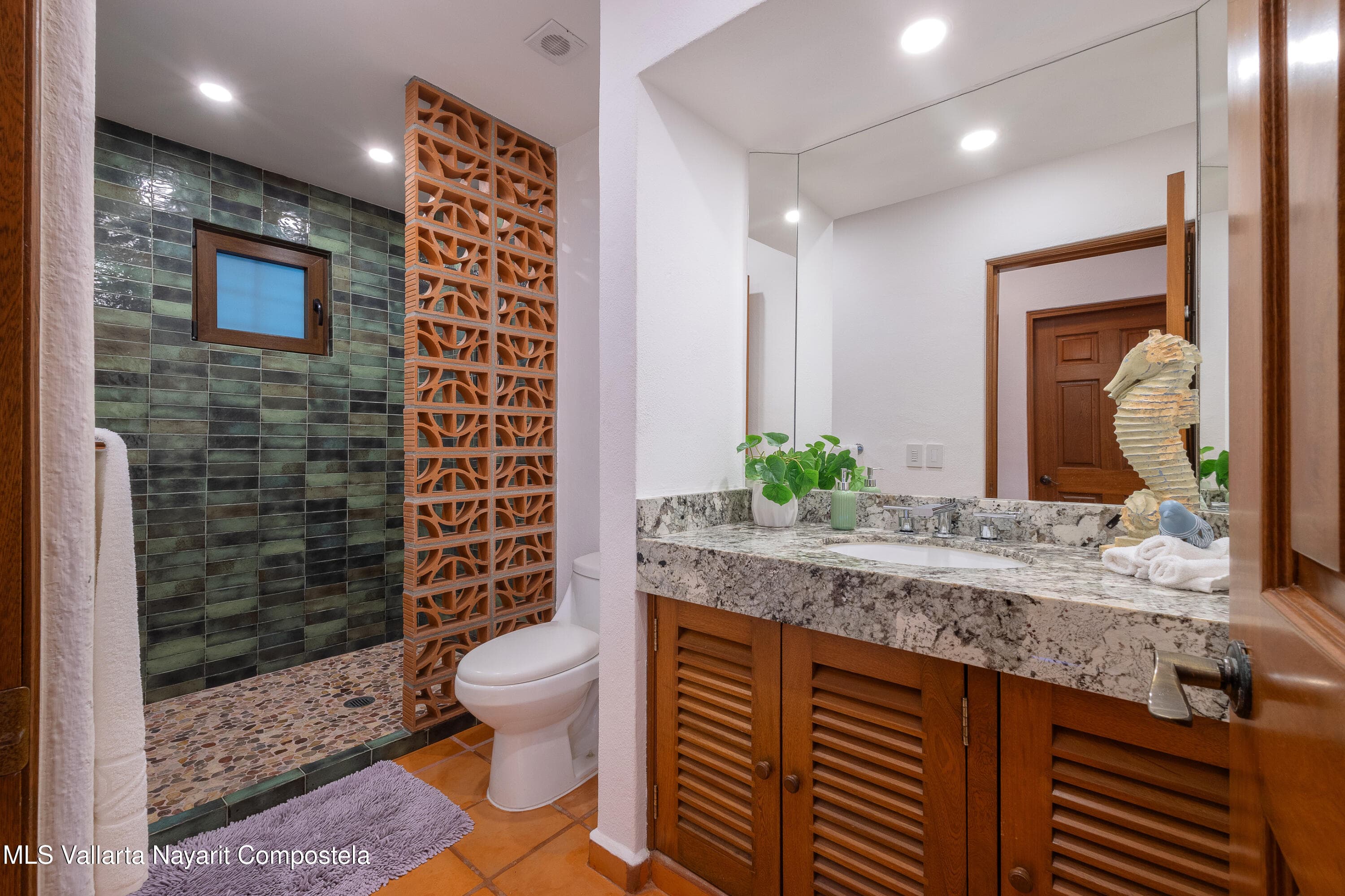 221 Gardenia 27