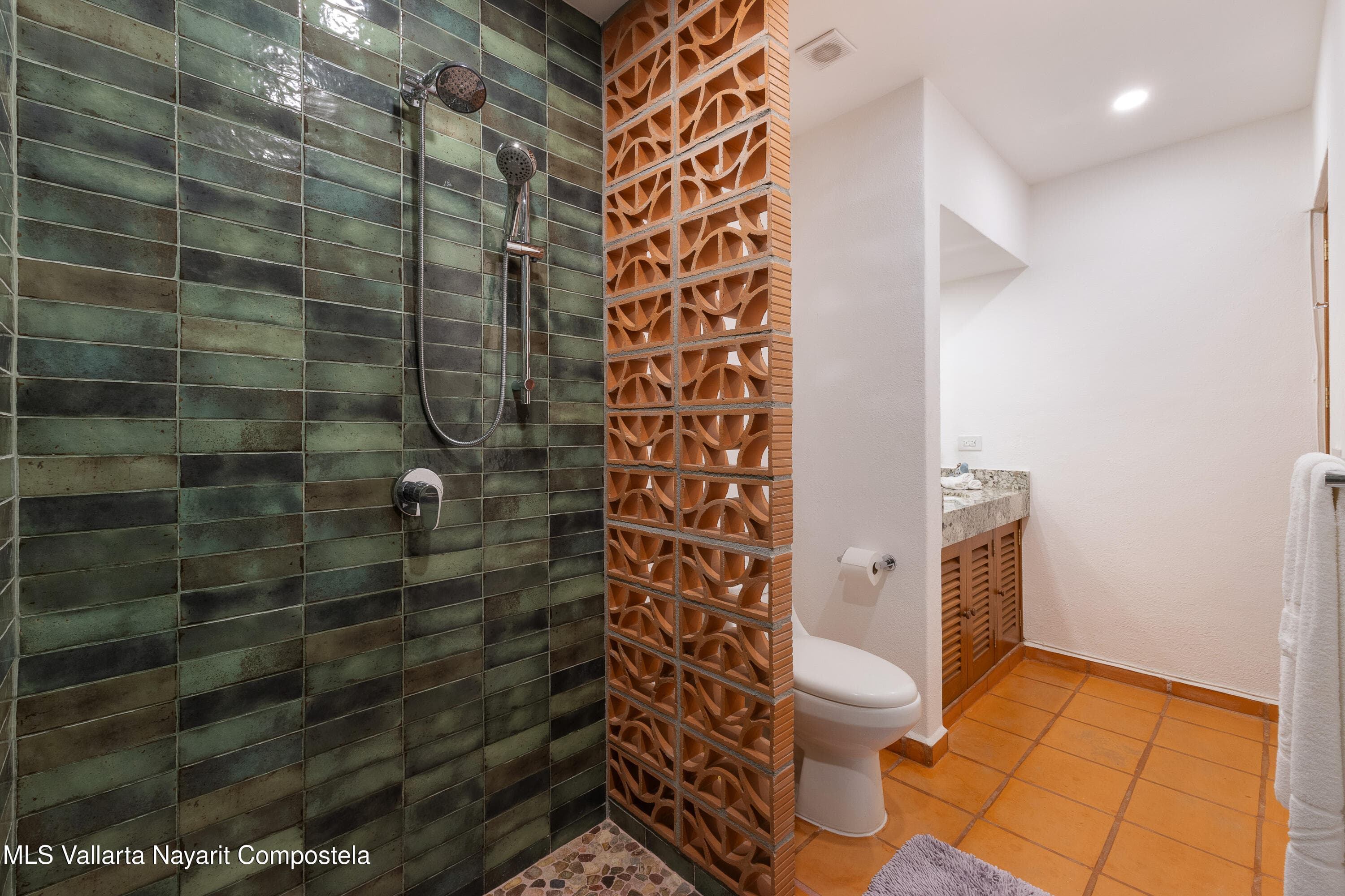 221 Gardenia 28