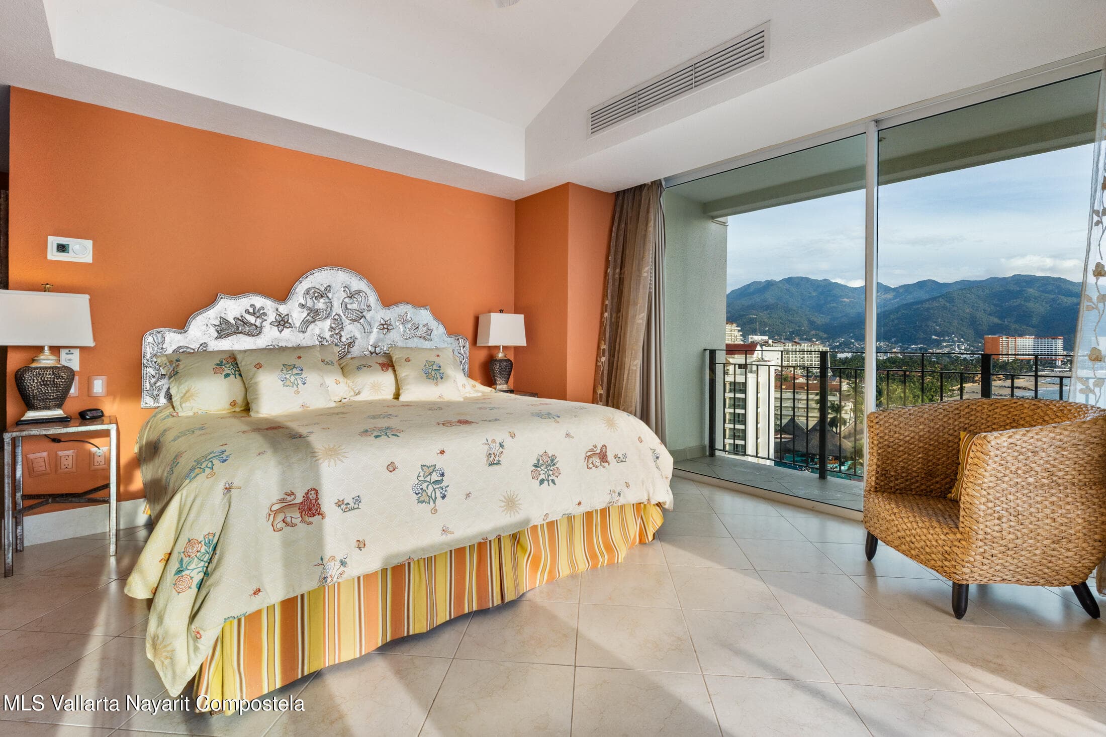 Grand Venetian 11