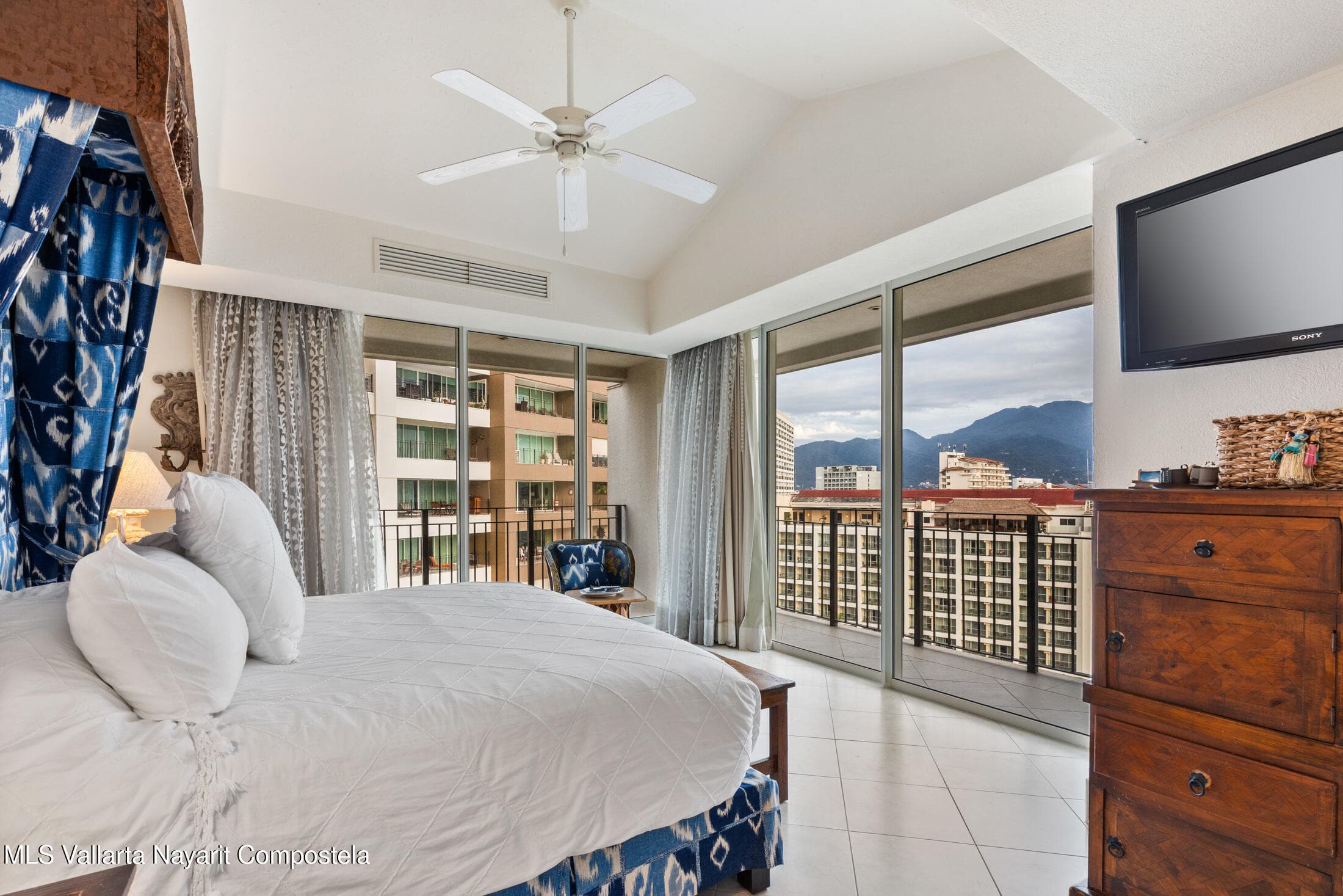Grand Venetian 17
