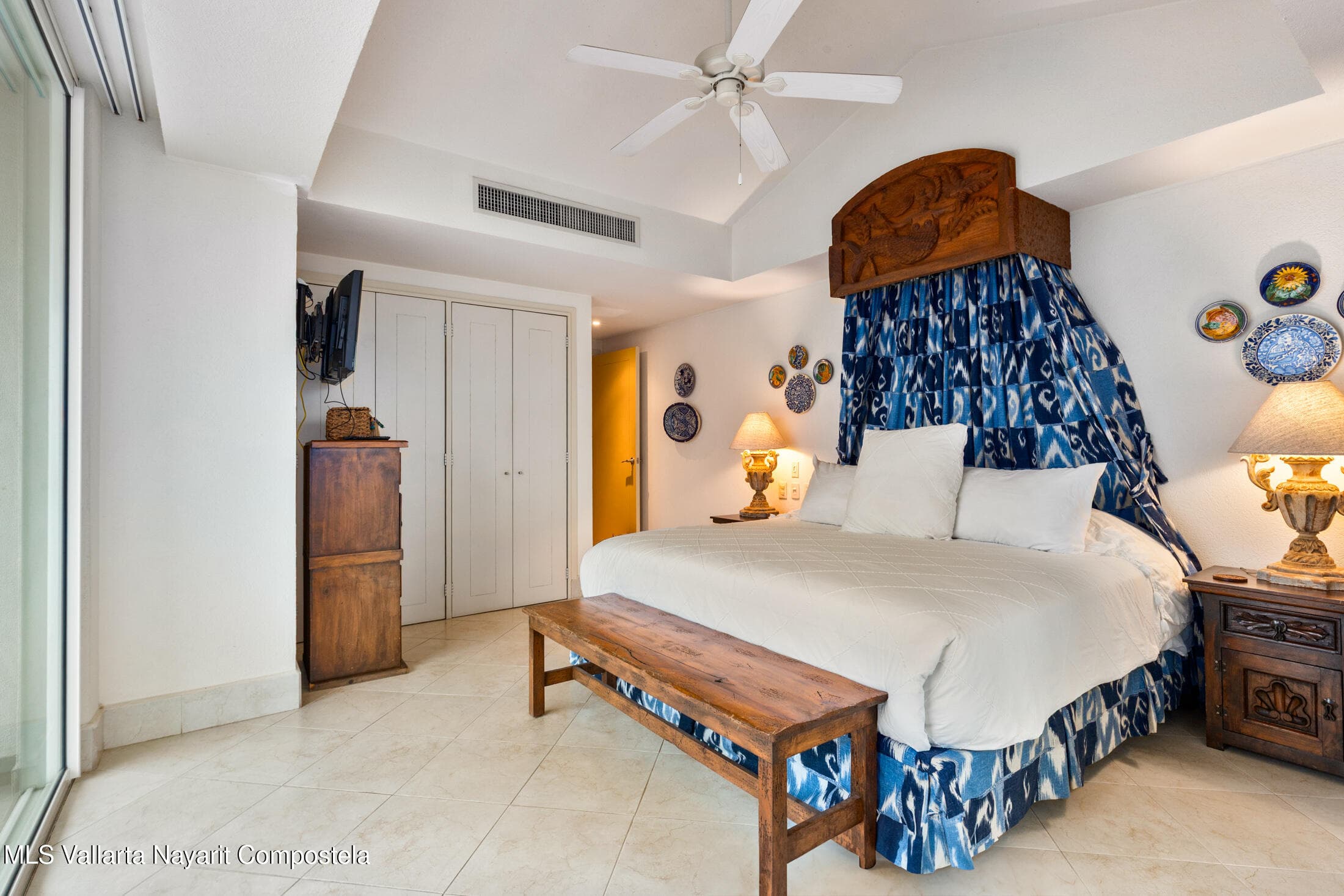 Grand Venetian 18