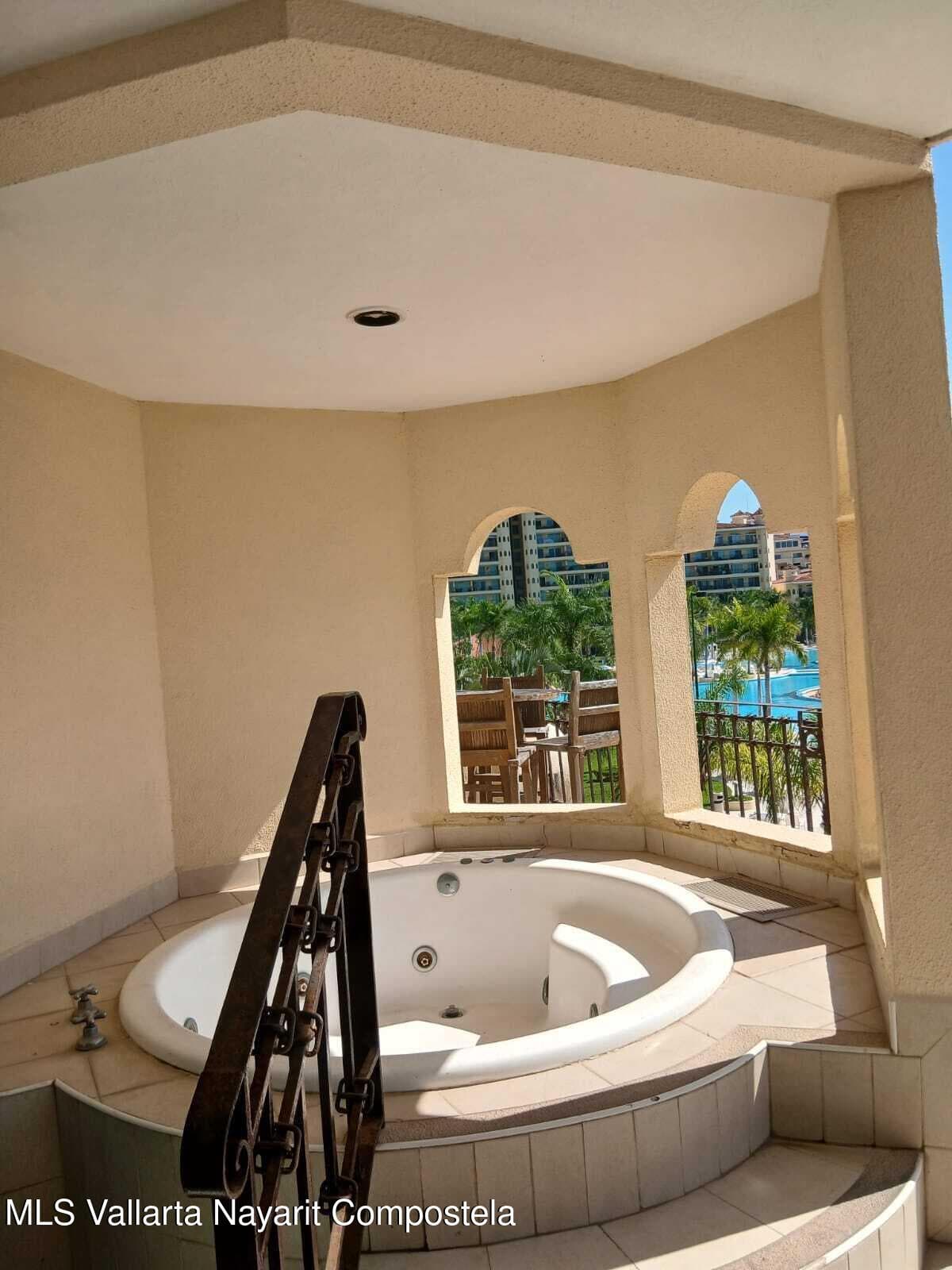 Bay View Grand 4
