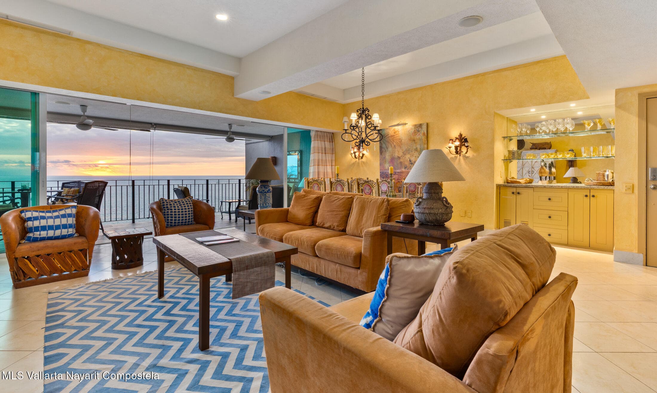 Grand Venetian 6