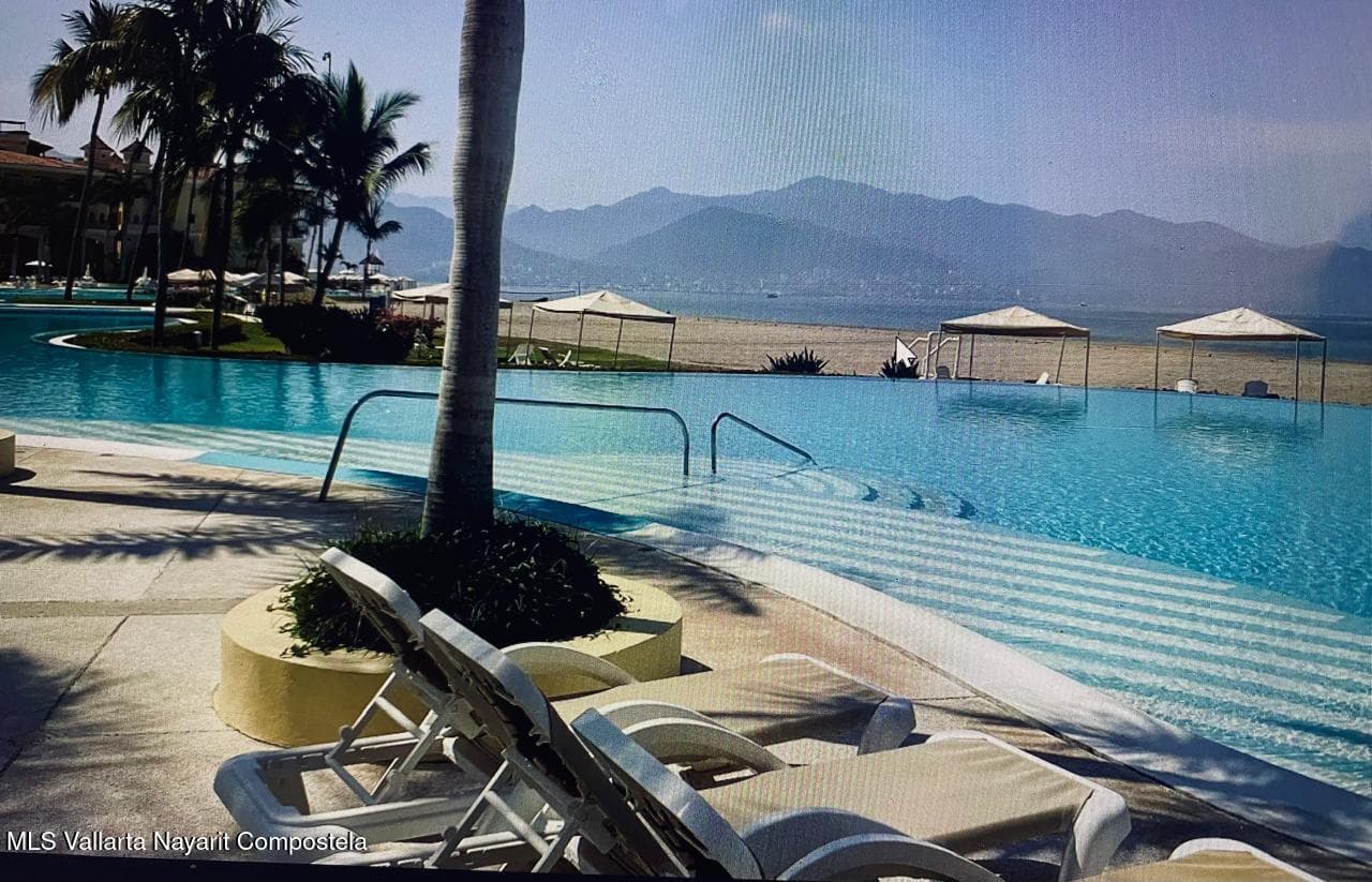 Bay View Grand 28