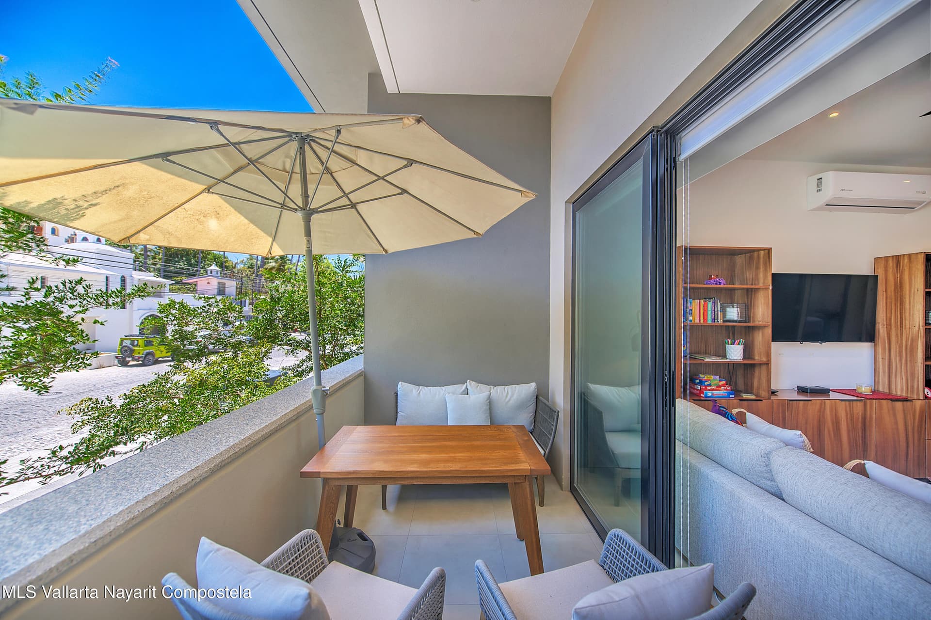 117 PALM SPRING 9