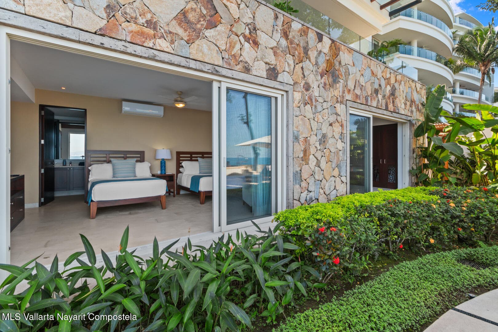 Arco -Sierra Del Mar 31