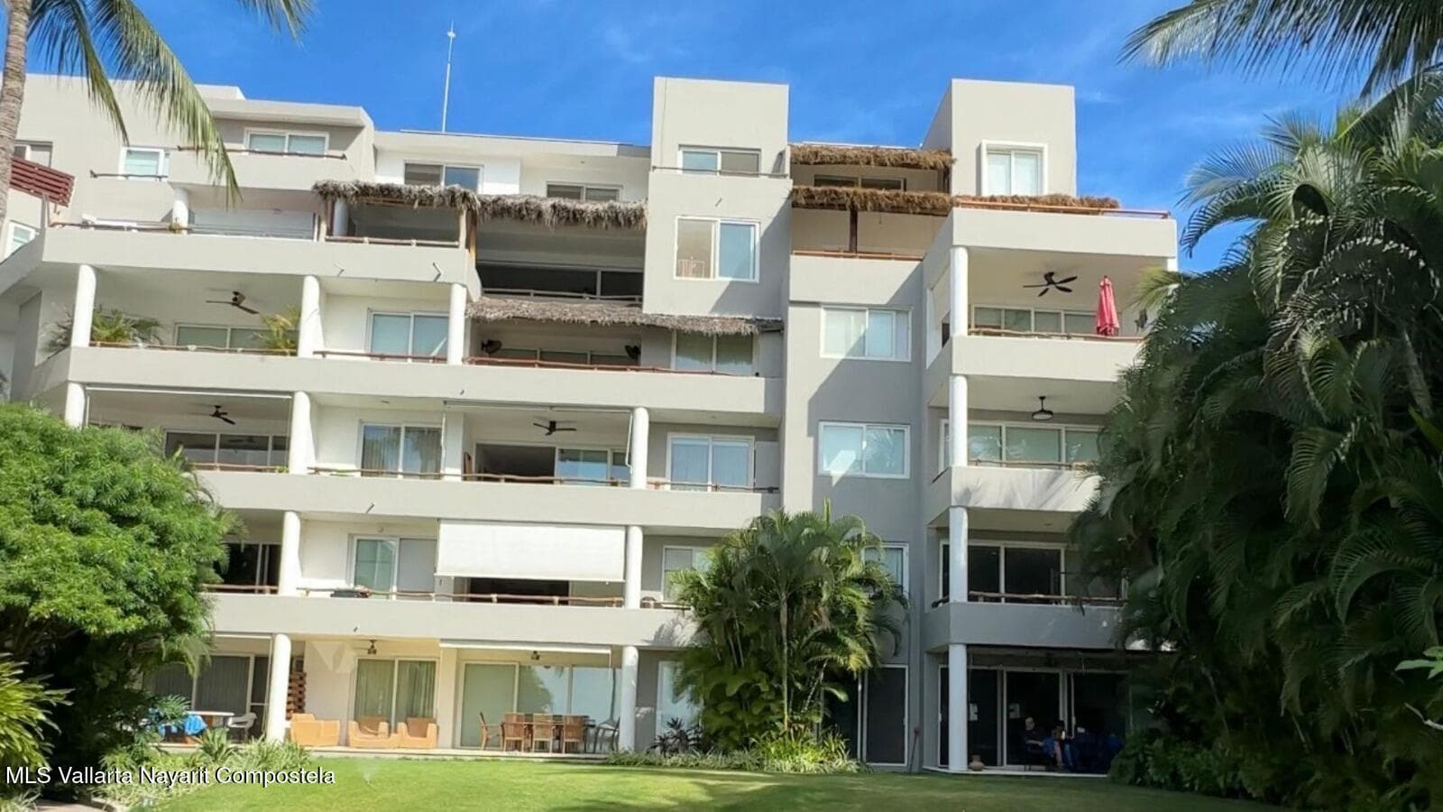 388 AVENIDA LOS PICOS AV LOS PICOS 7