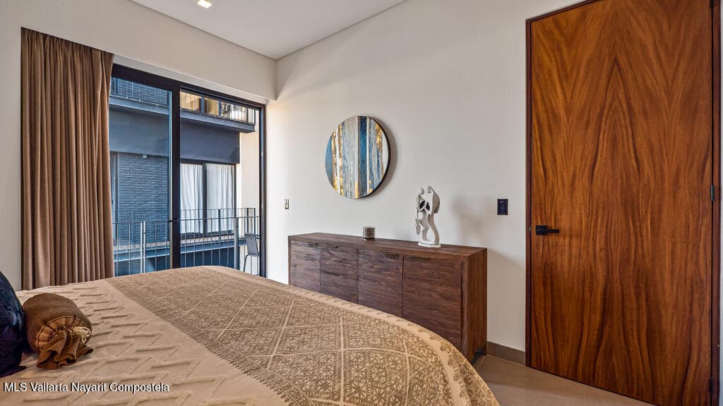 The Colonial 22